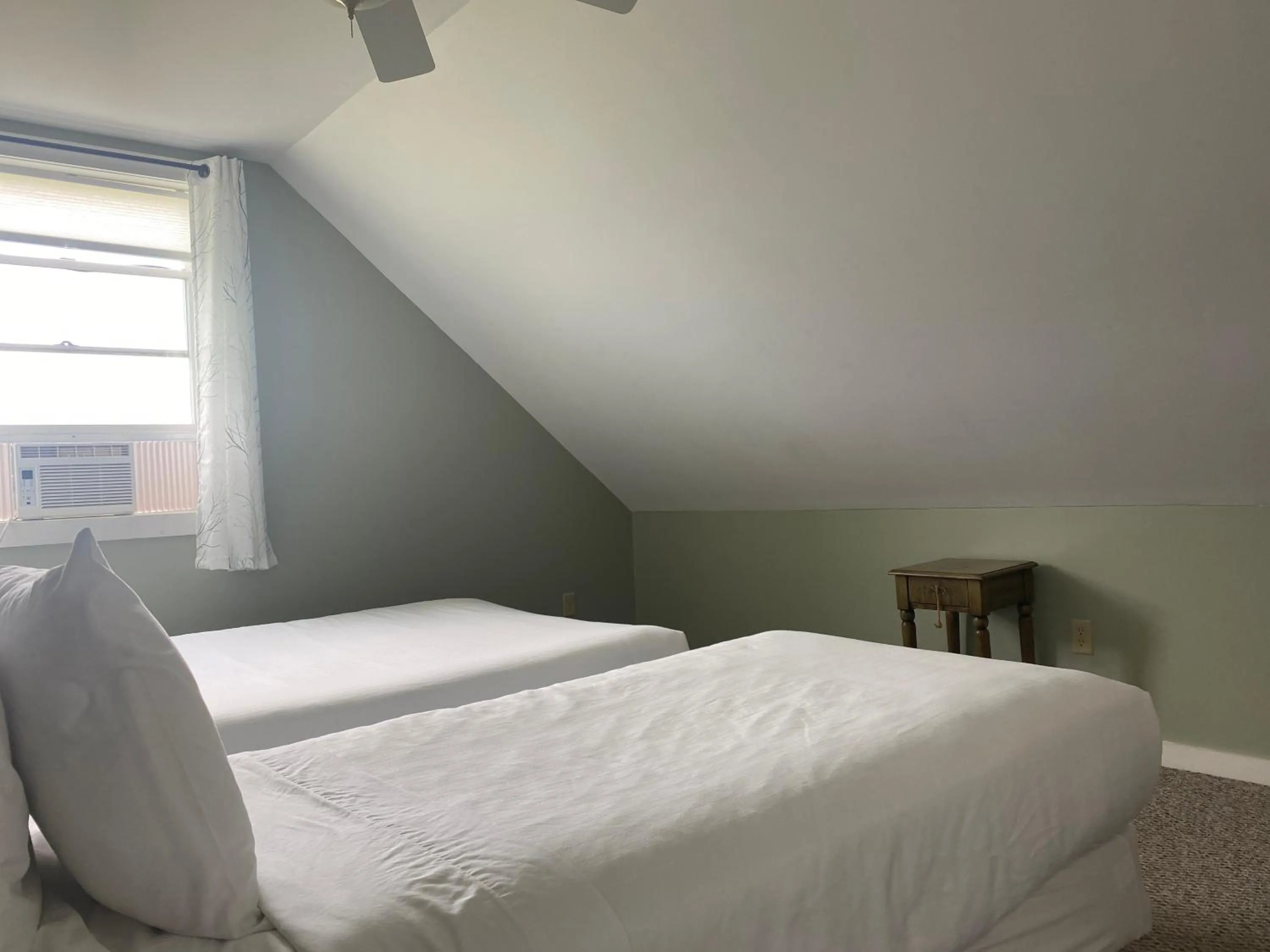 Bedroom, Bed in The Wildflower Inn