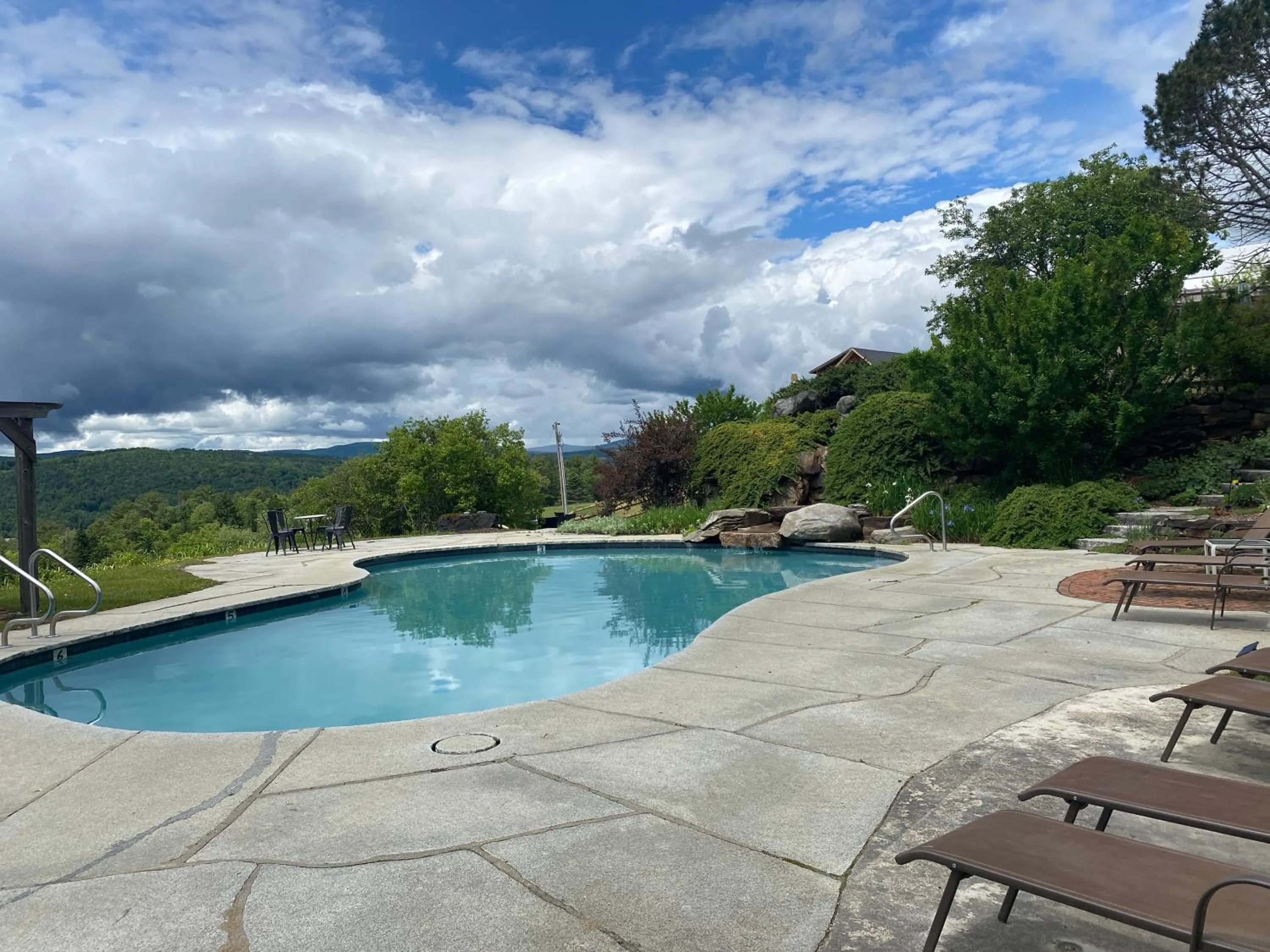 Swimming pool in The Wildflower Inn