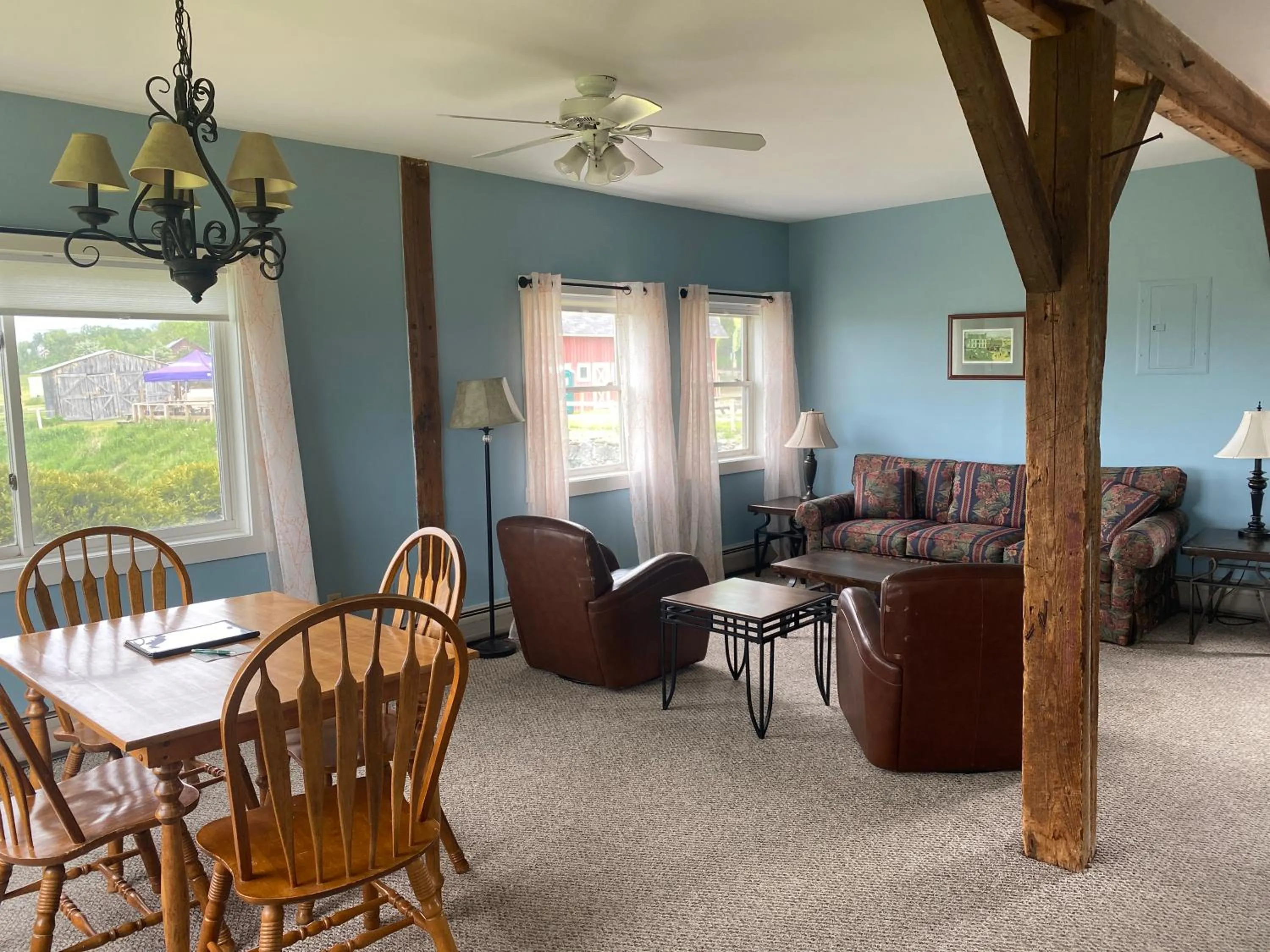 Living room in The Wildflower Inn