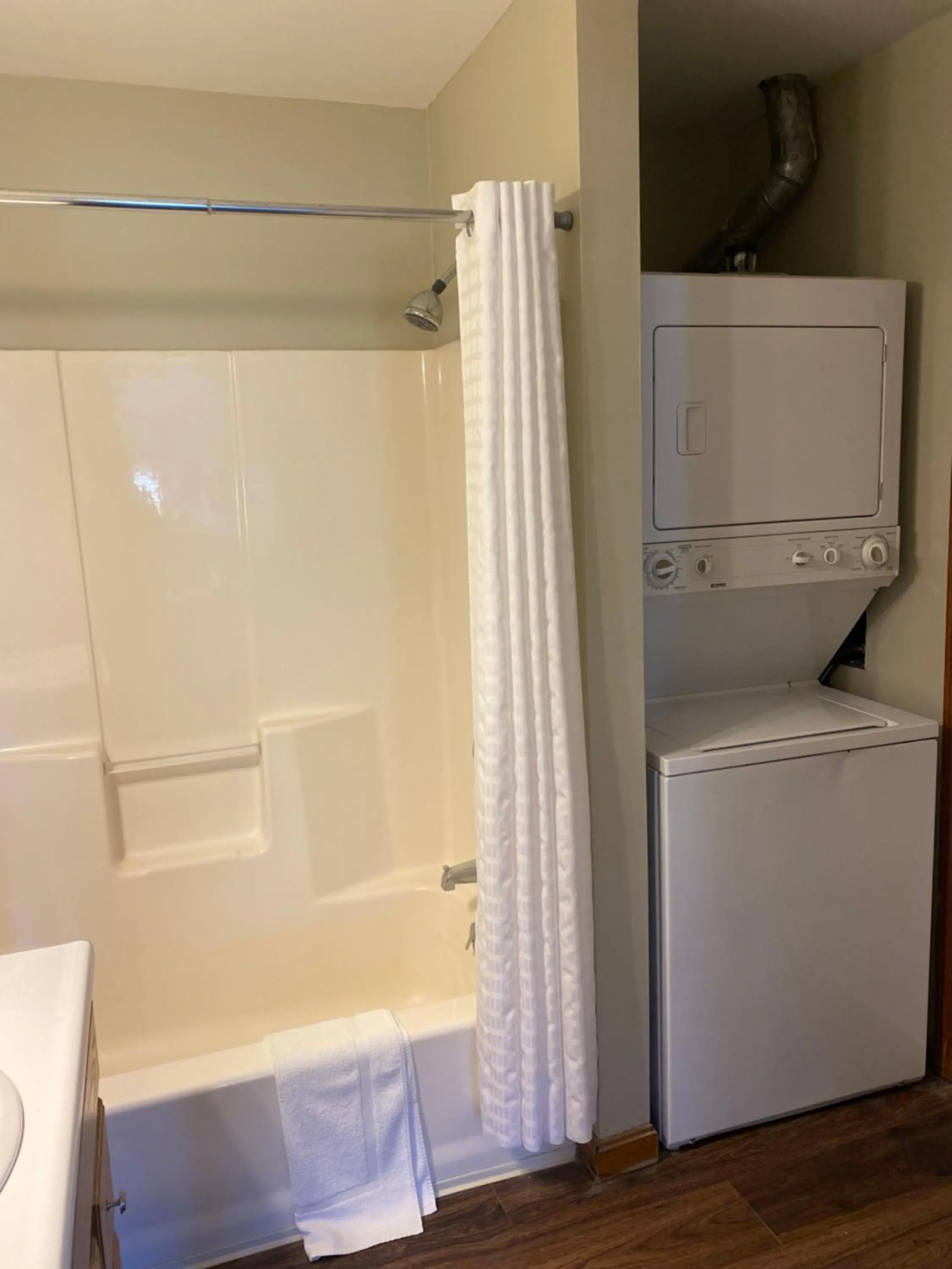 Bathroom in The Wildflower Inn