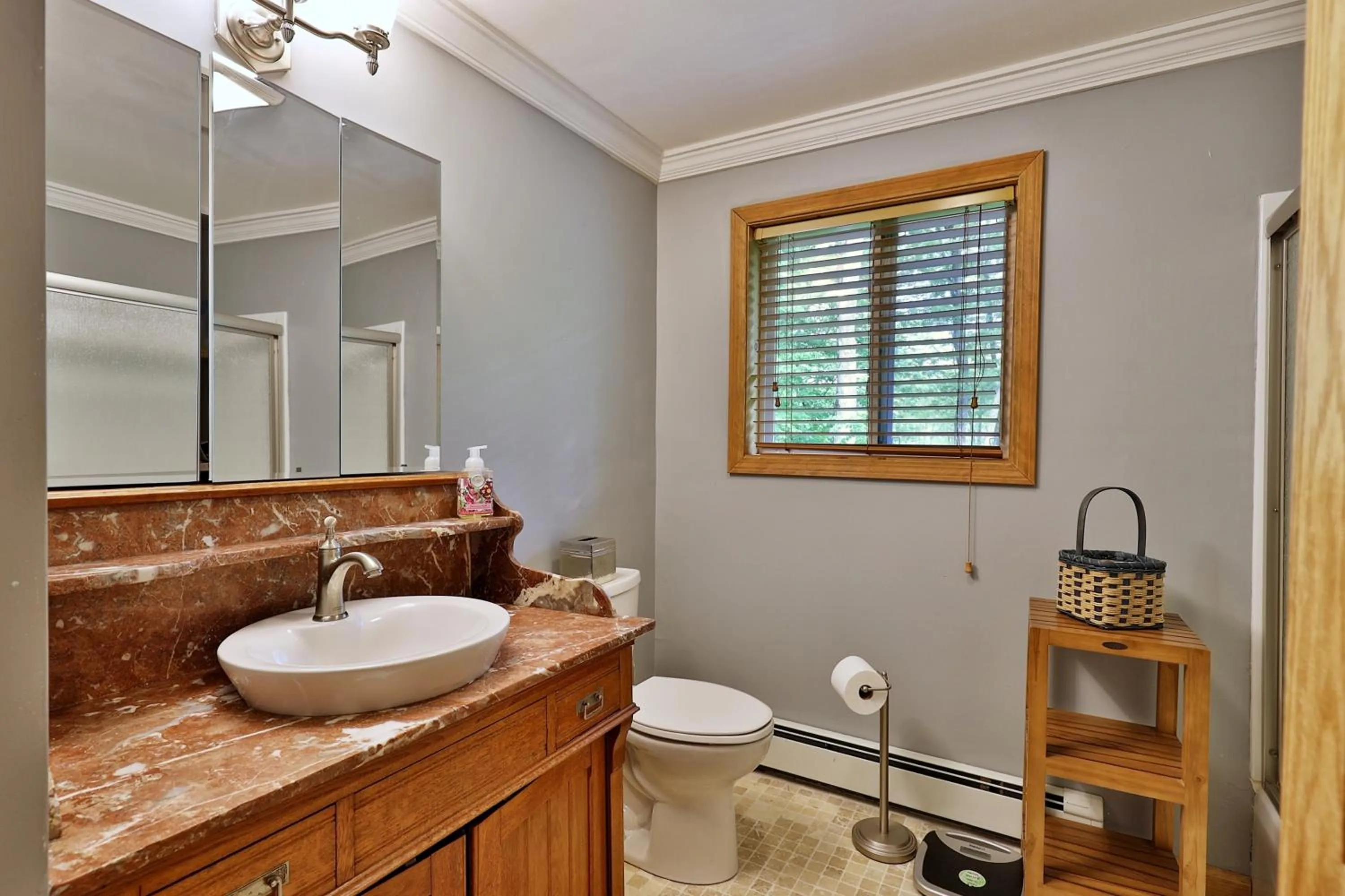 Tanglewood Chalet- 4 BR 4 BA Family Home in Killington, Perfect for Groups home