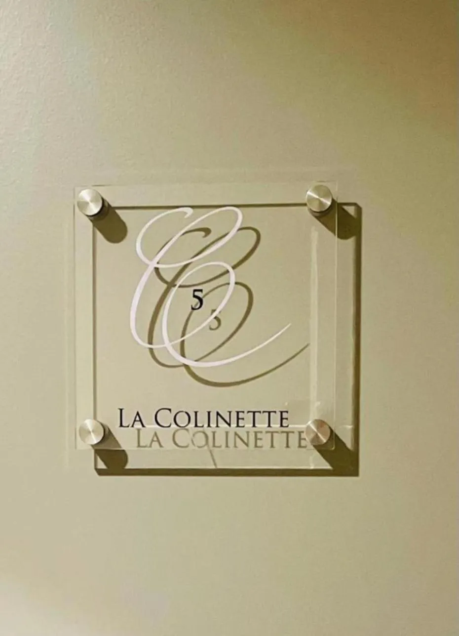 Bedroom in Au Coeur Des Bulles