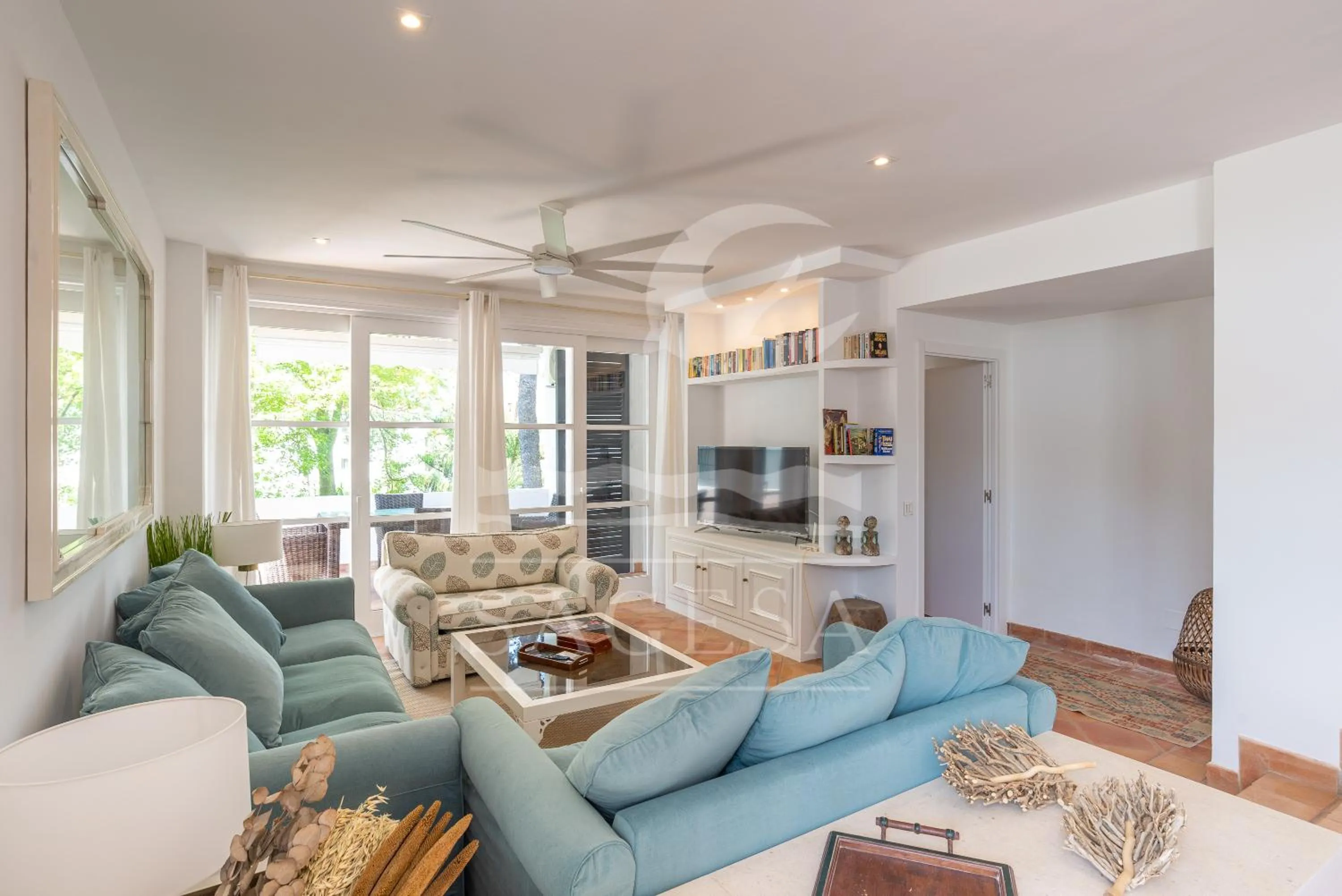 TV and multimedia in Jardines de las Golondrinas