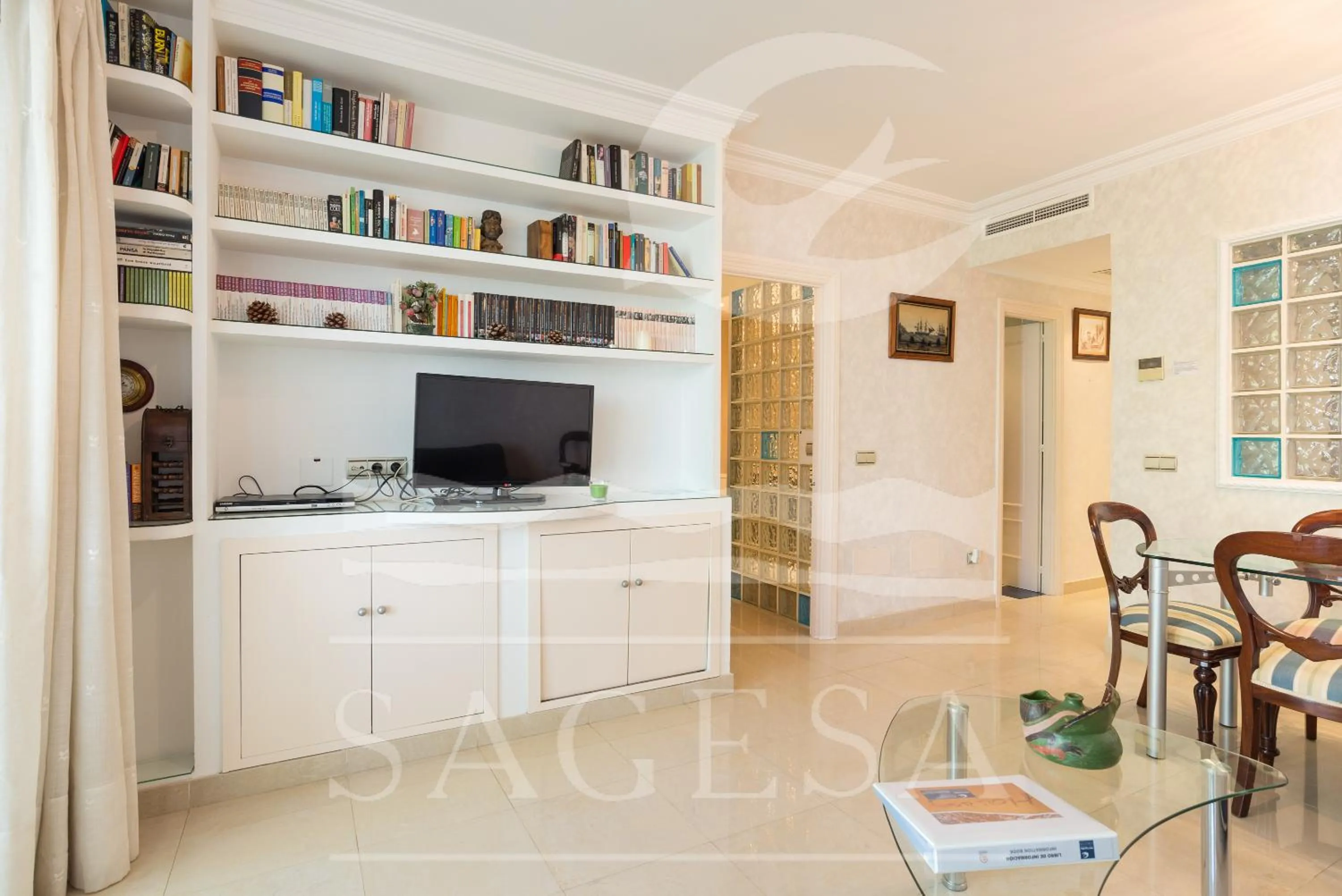 TV and multimedia in Jardines de las Golondrinas