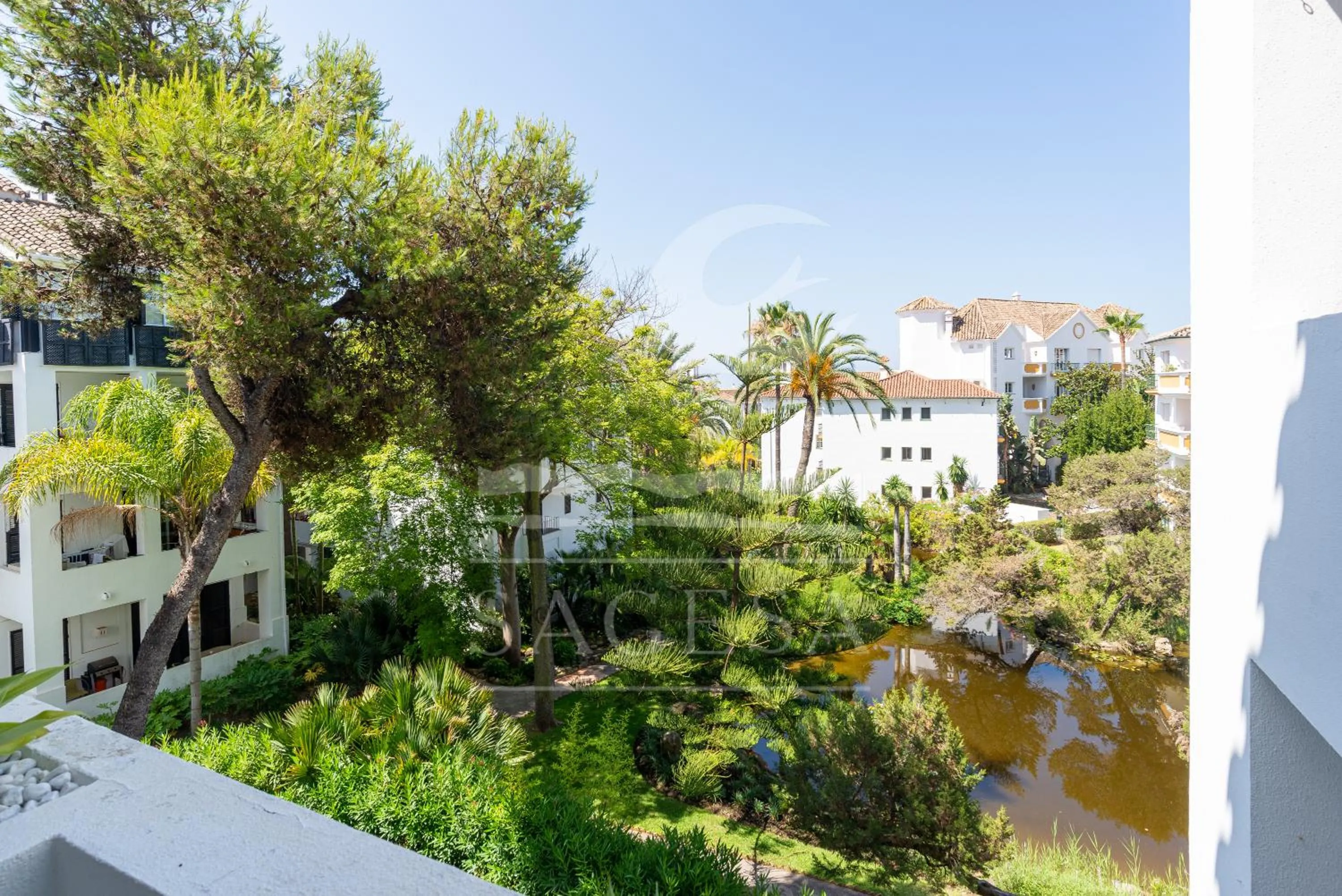 Lake view in Jardines de las Golondrinas