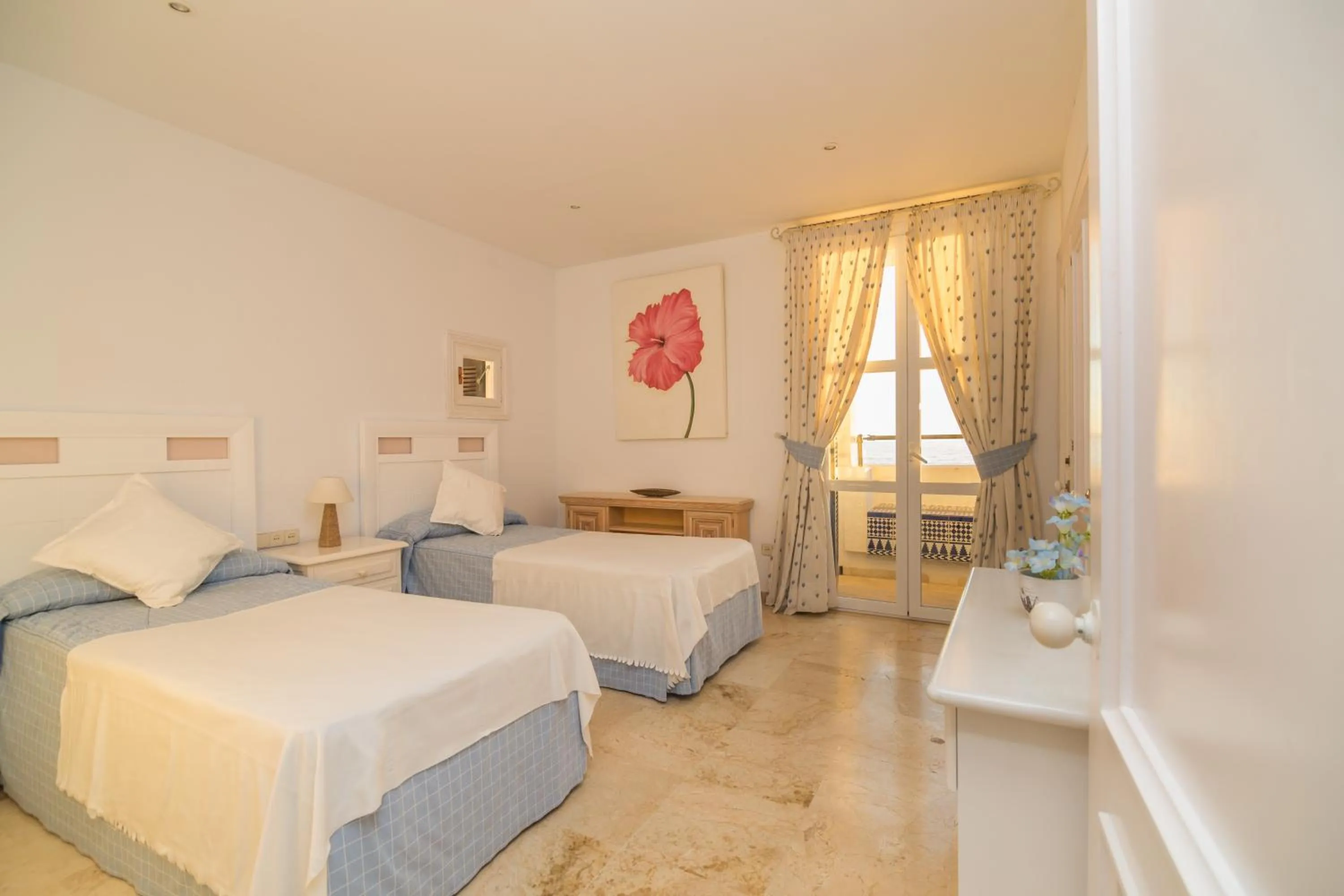 Bedroom, Bed in Jardines de las Golondrinas