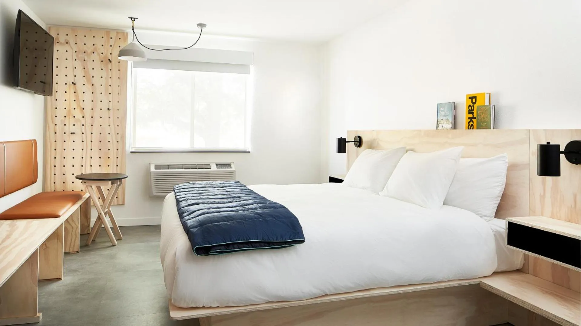 Bedroom, Bed in Slackline Moab, Outset Collection by Hilton