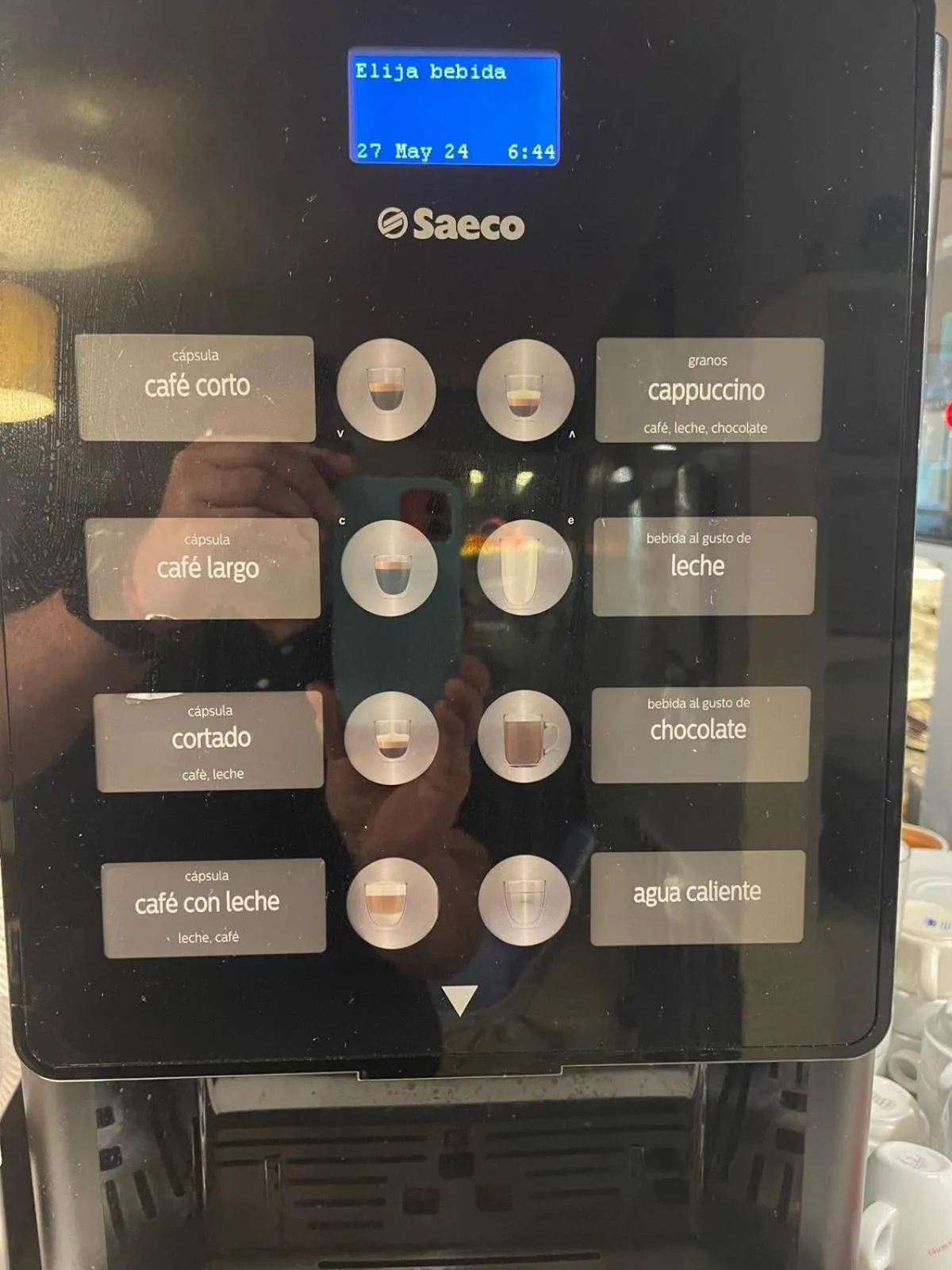 Coffee/tea facilities in Colors