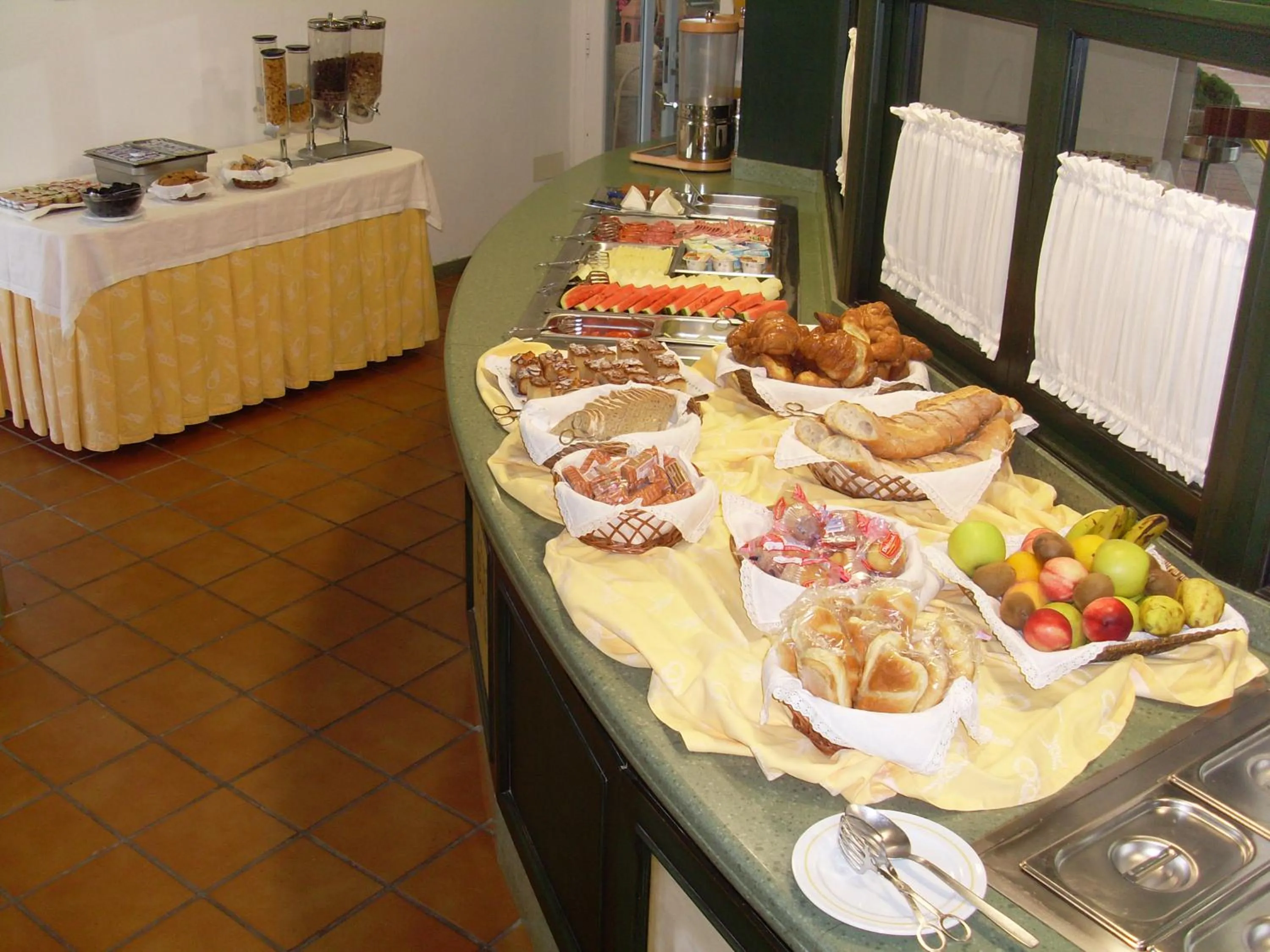 Breakfast in Hotel Spa Bosque Mar