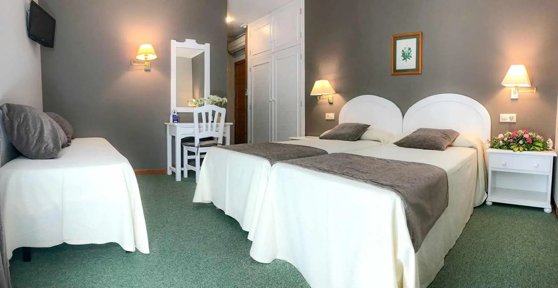 Photo of the whole room, Bed in Hotel Spa Bosque Mar