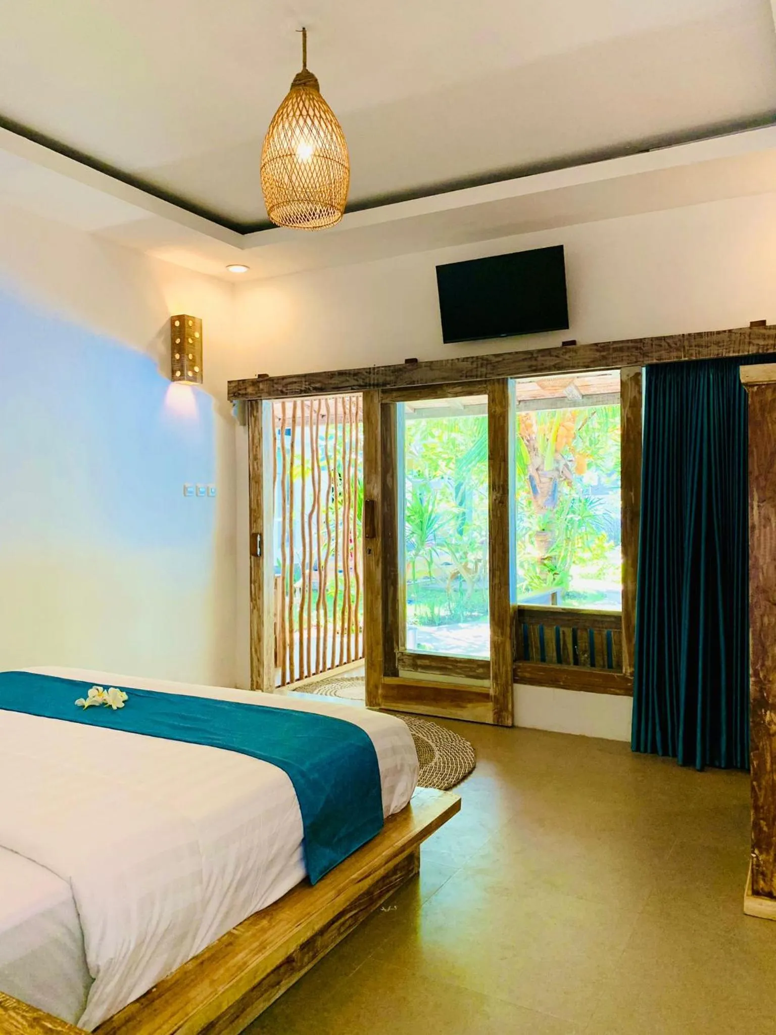 TV and multimedia, Bed in Oasis Villas