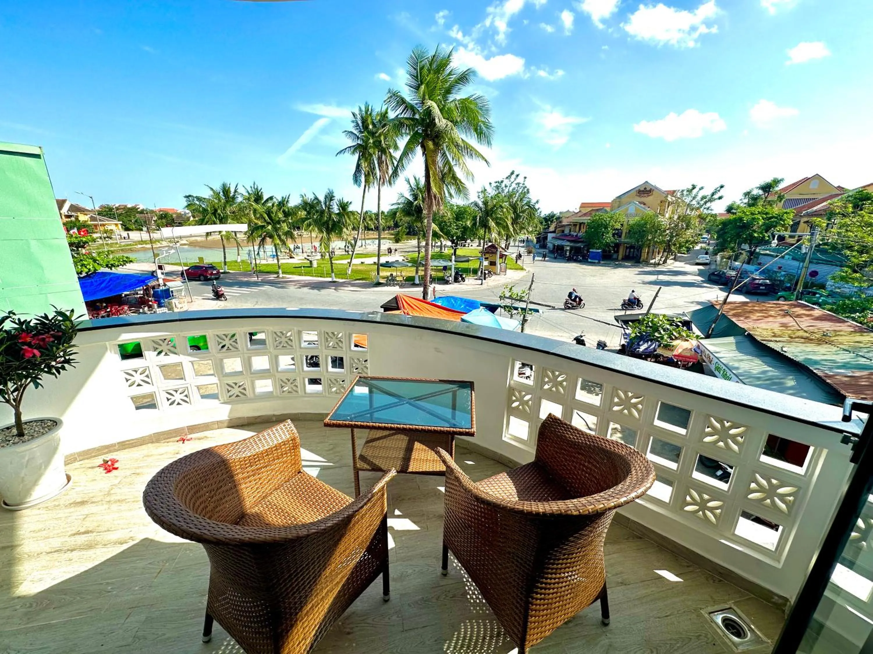 Day in The Present River Villa Hoi An