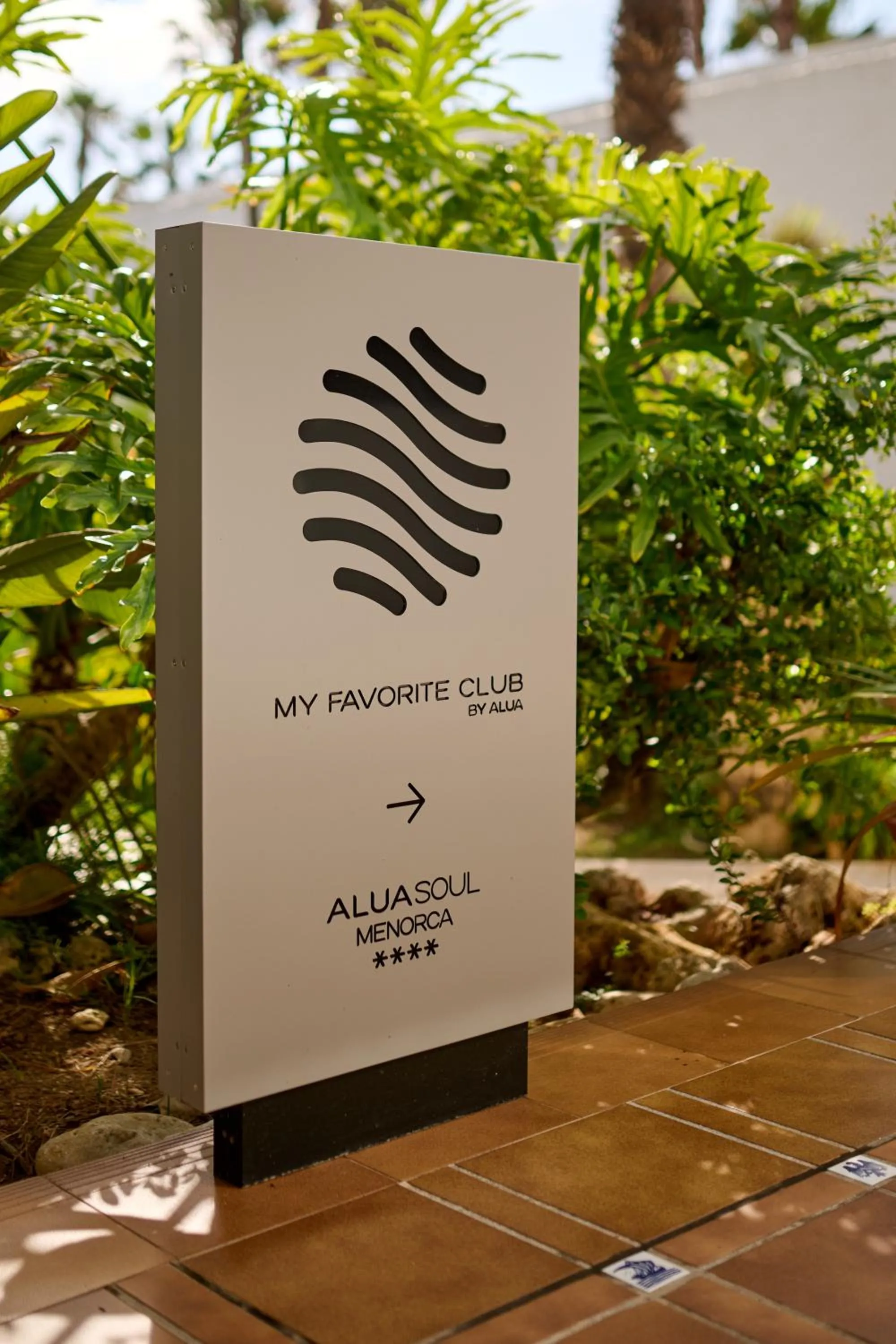 Lounge or bar in AluaSoul Menorca - Adults Only