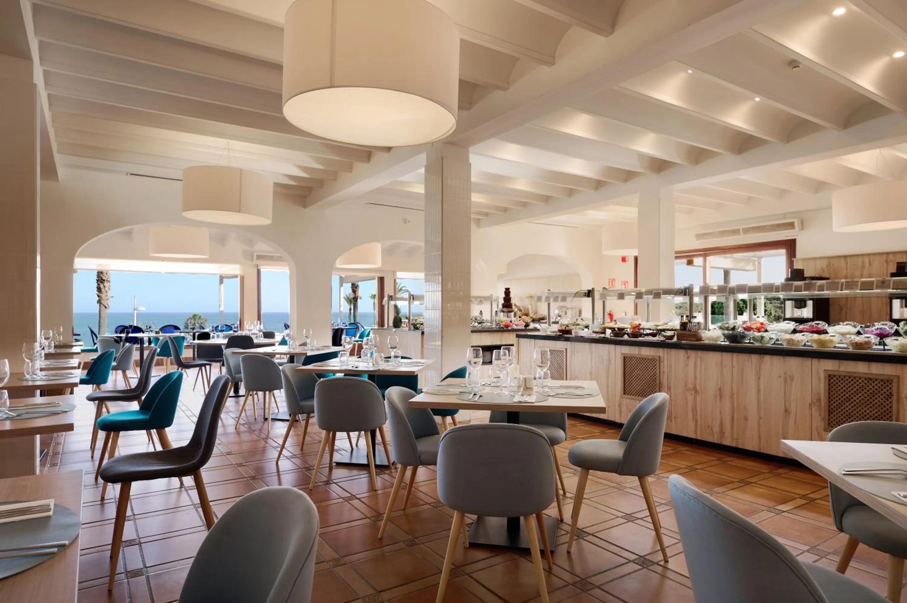 Restaurant/places to eat in AluaSoul Menorca - Adults Only