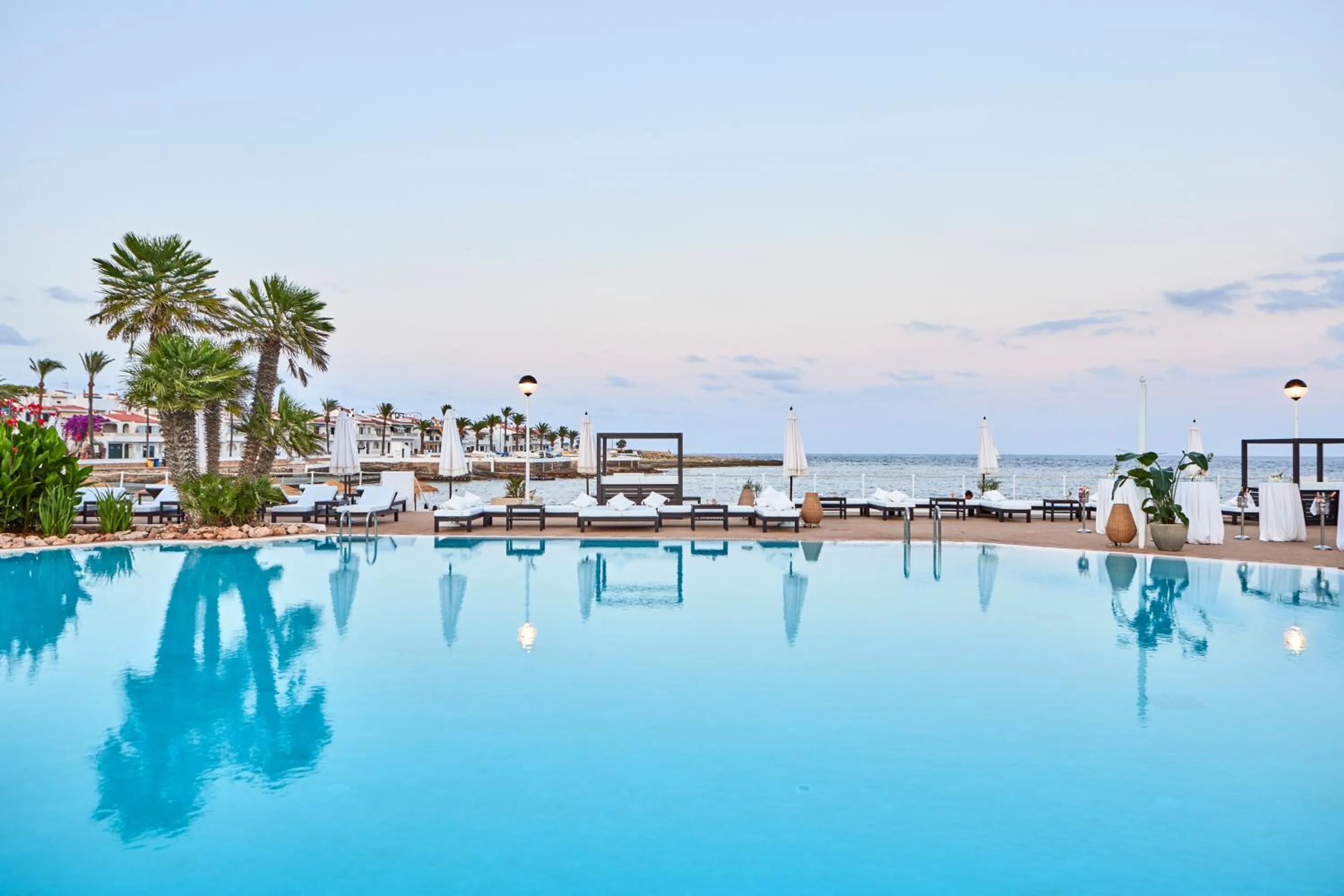 Swimming pool in AluaSoul Menorca - Adults Only