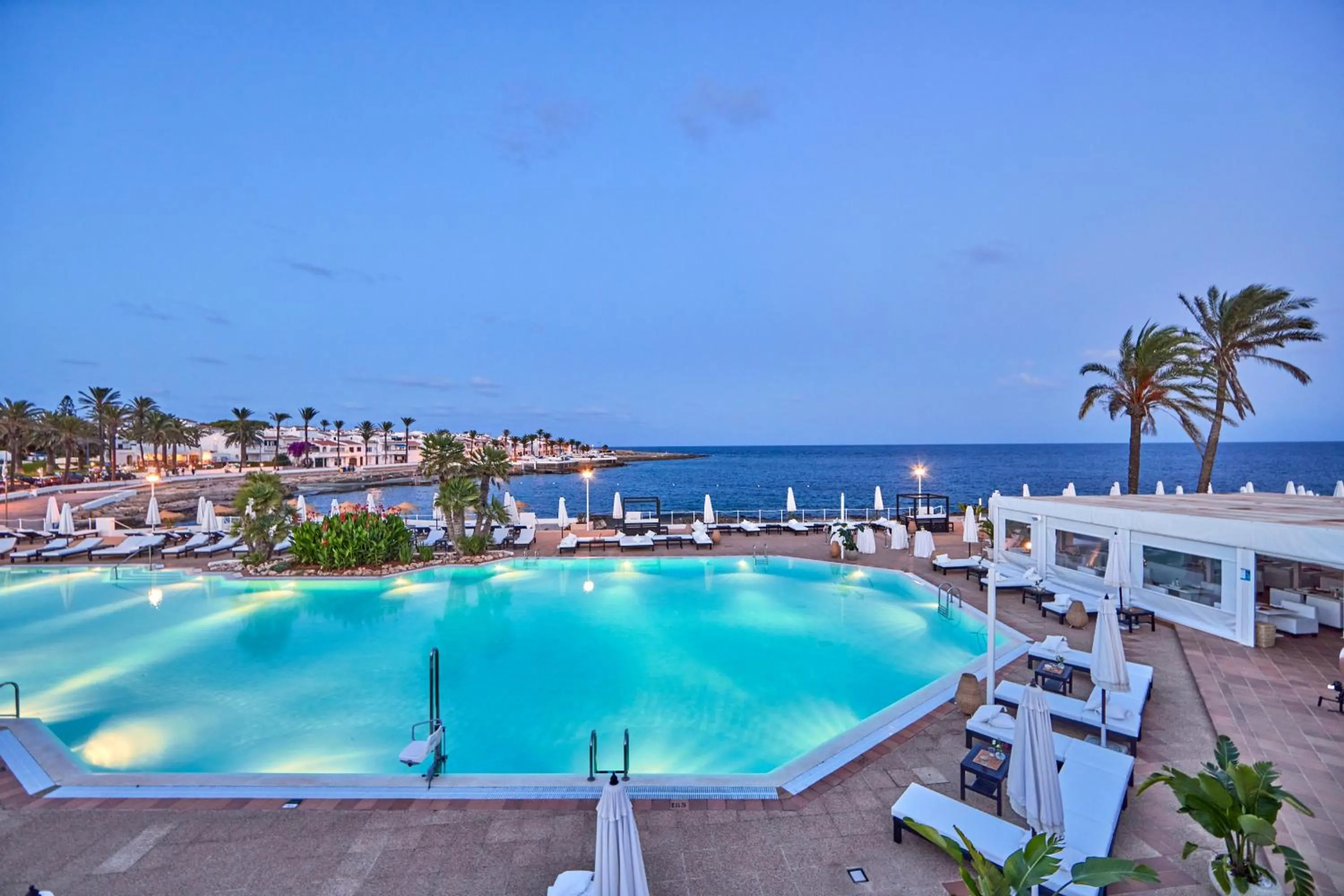 Swimming pool in AluaSoul Menorca - Adults Only