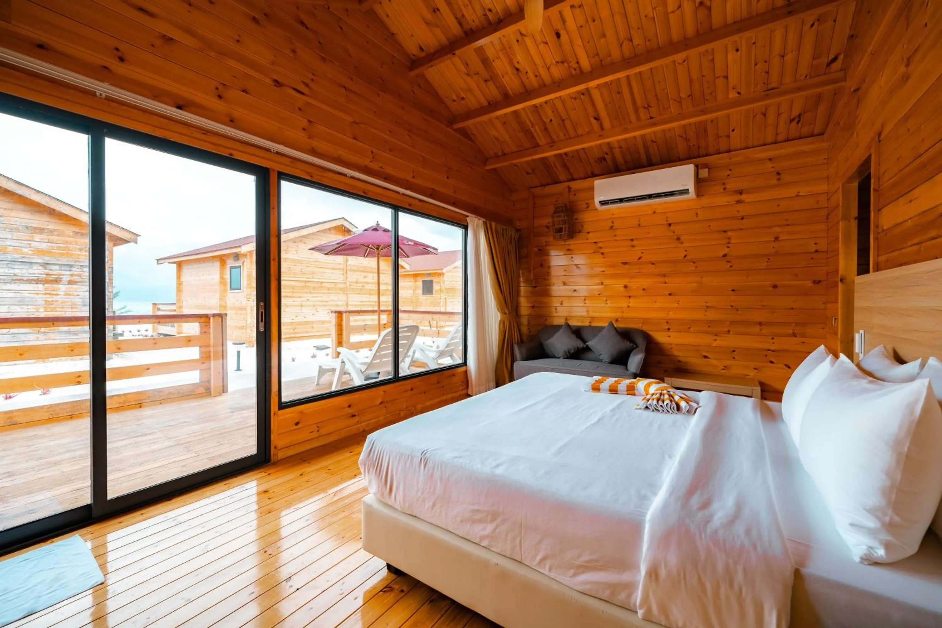 Bed in JSK Mantanani Island Resorts