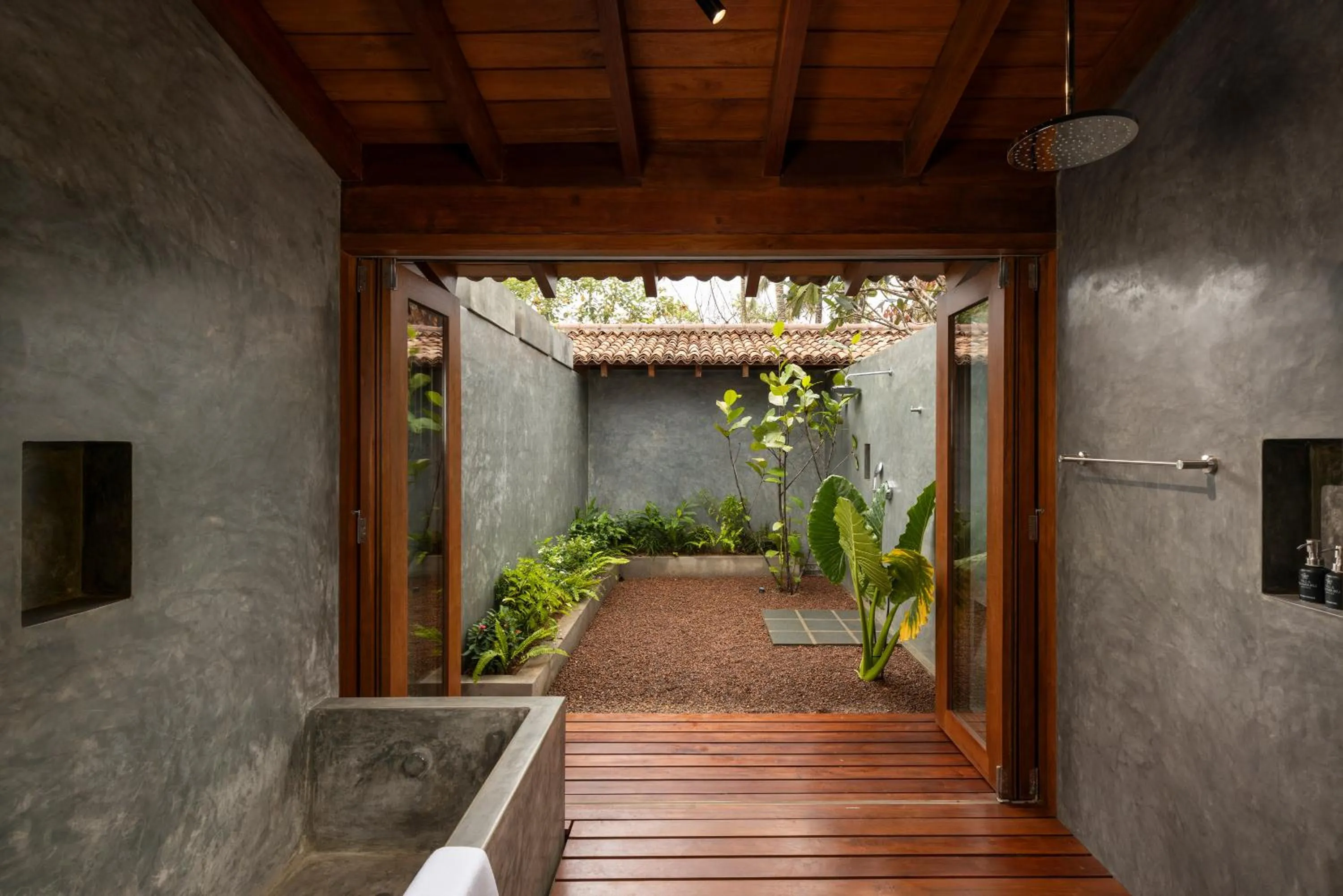 Garden in Villa Thamburu, Bentota