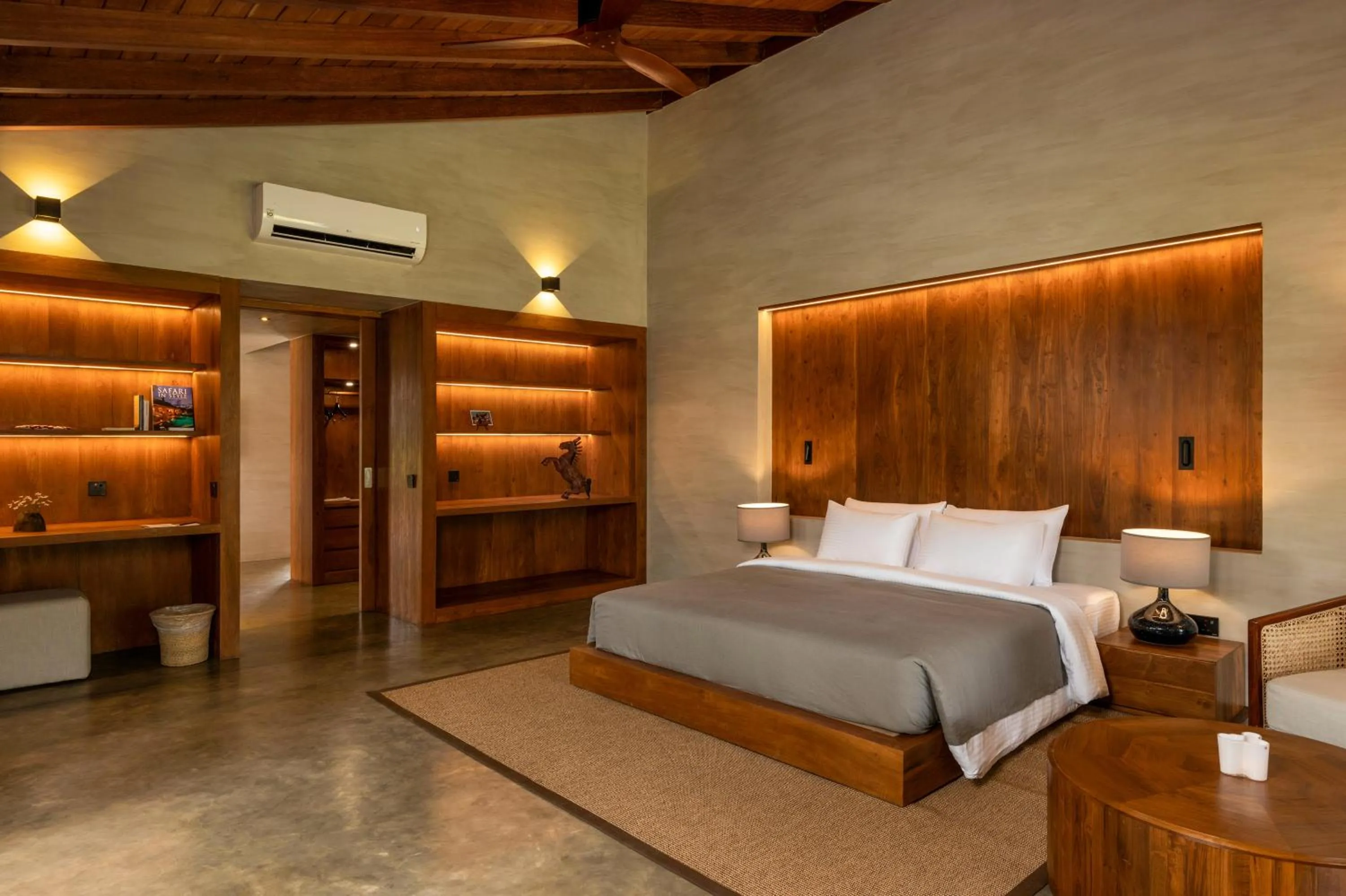 Photo of the whole room, Bed in Villa Thamburu, Bentota