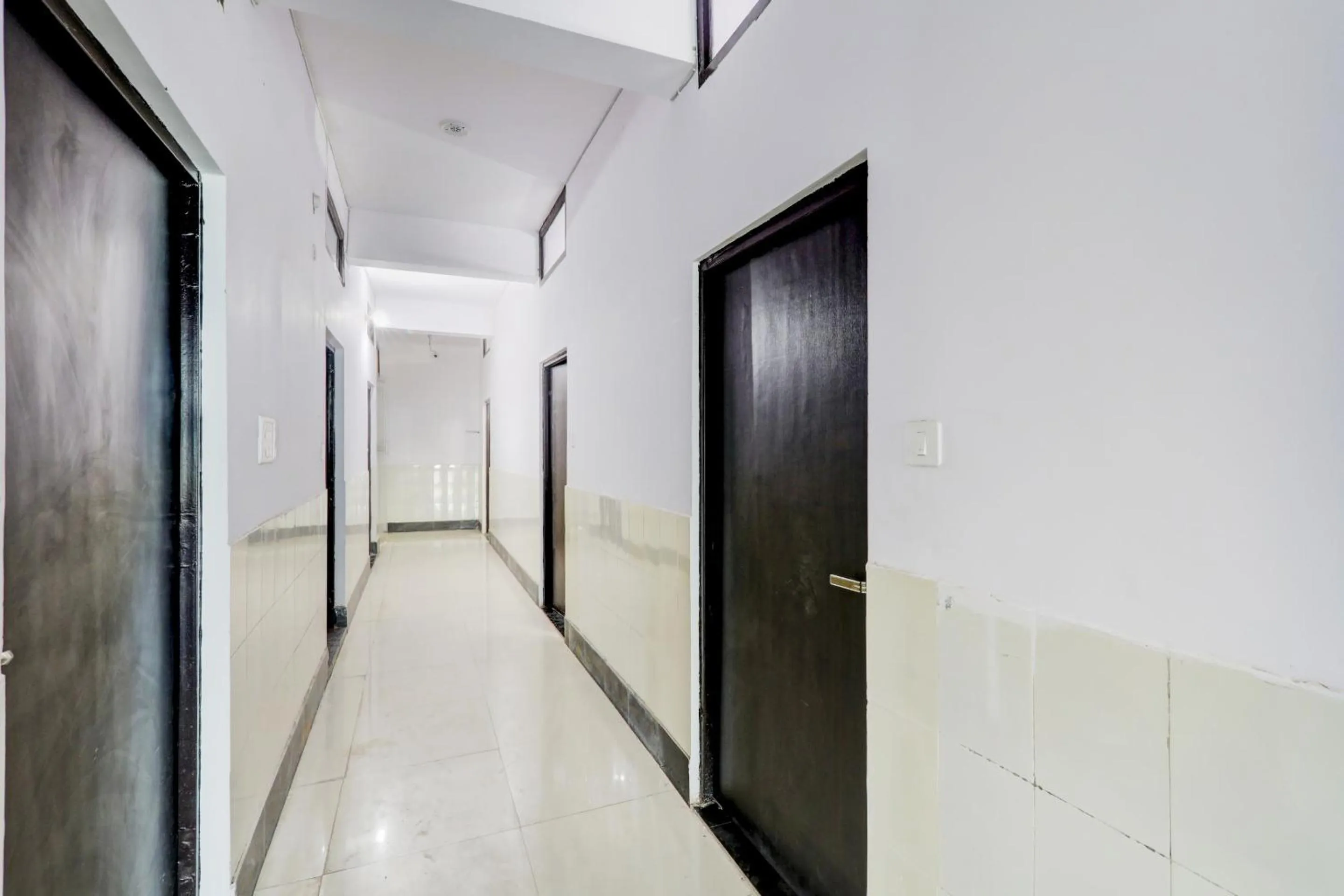 Lobby or reception in Hotel O SRV Palace