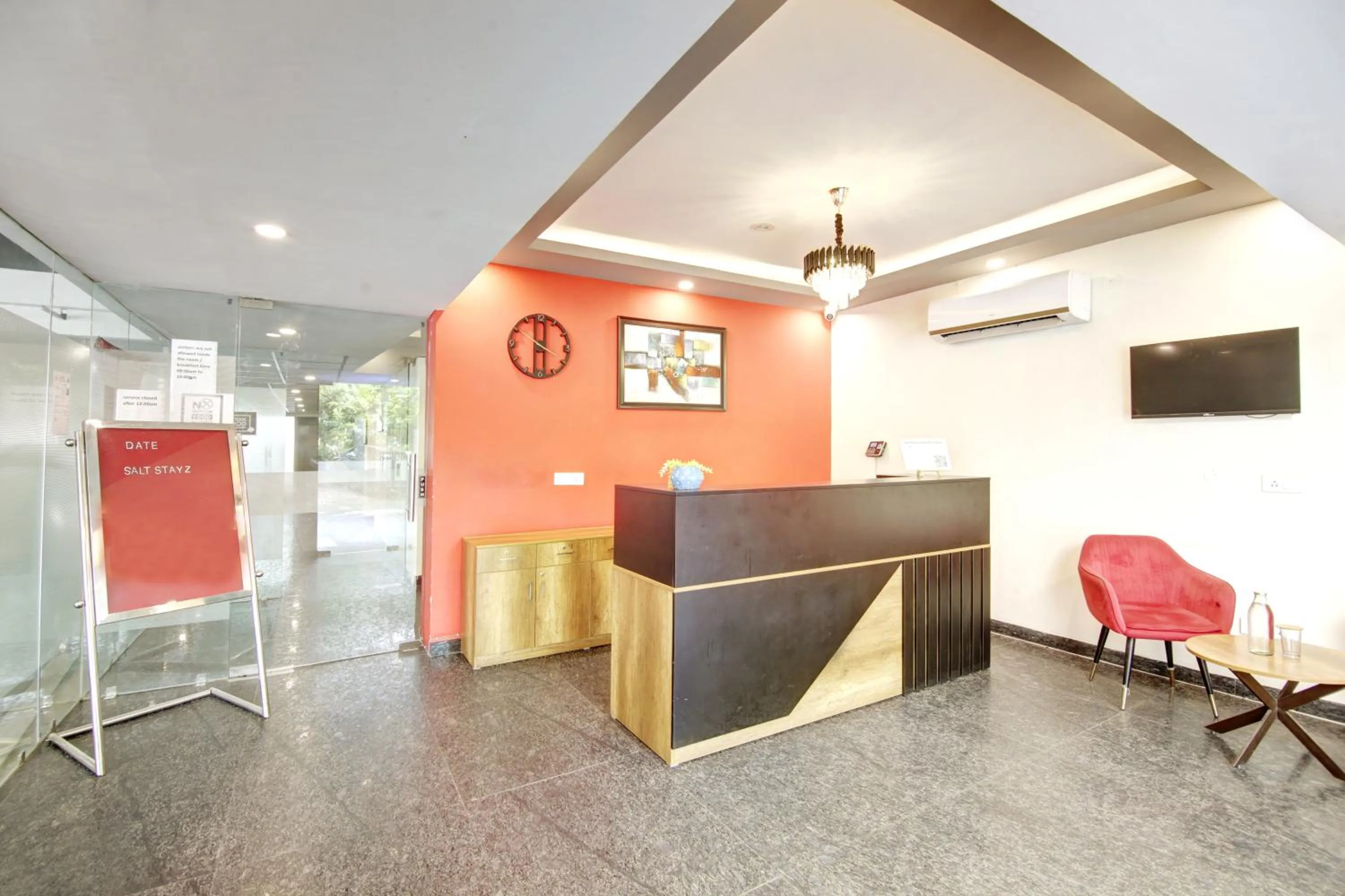 Lobby or reception in Saltstayz Select - Huda City Center