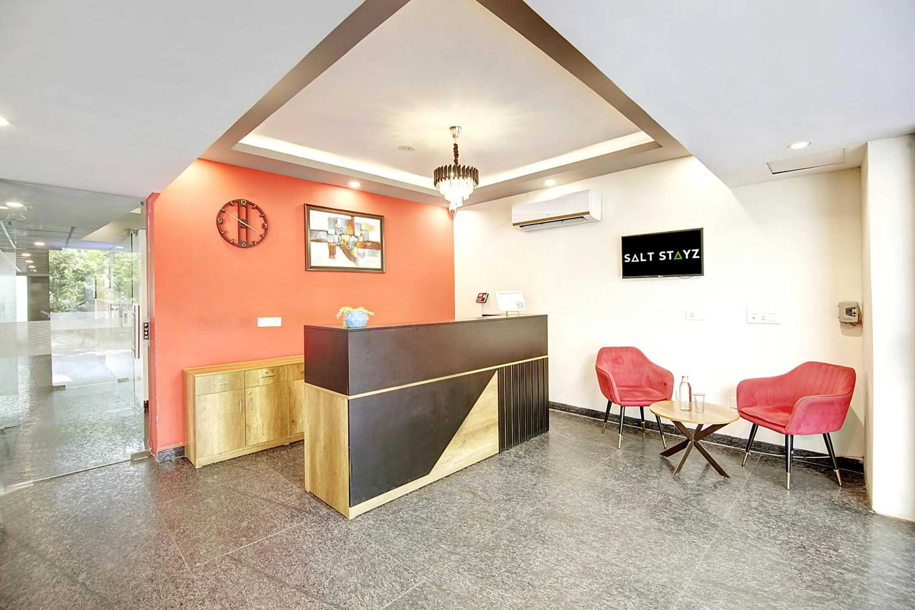 Lobby or reception in Saltstayz Select - Huda City Center