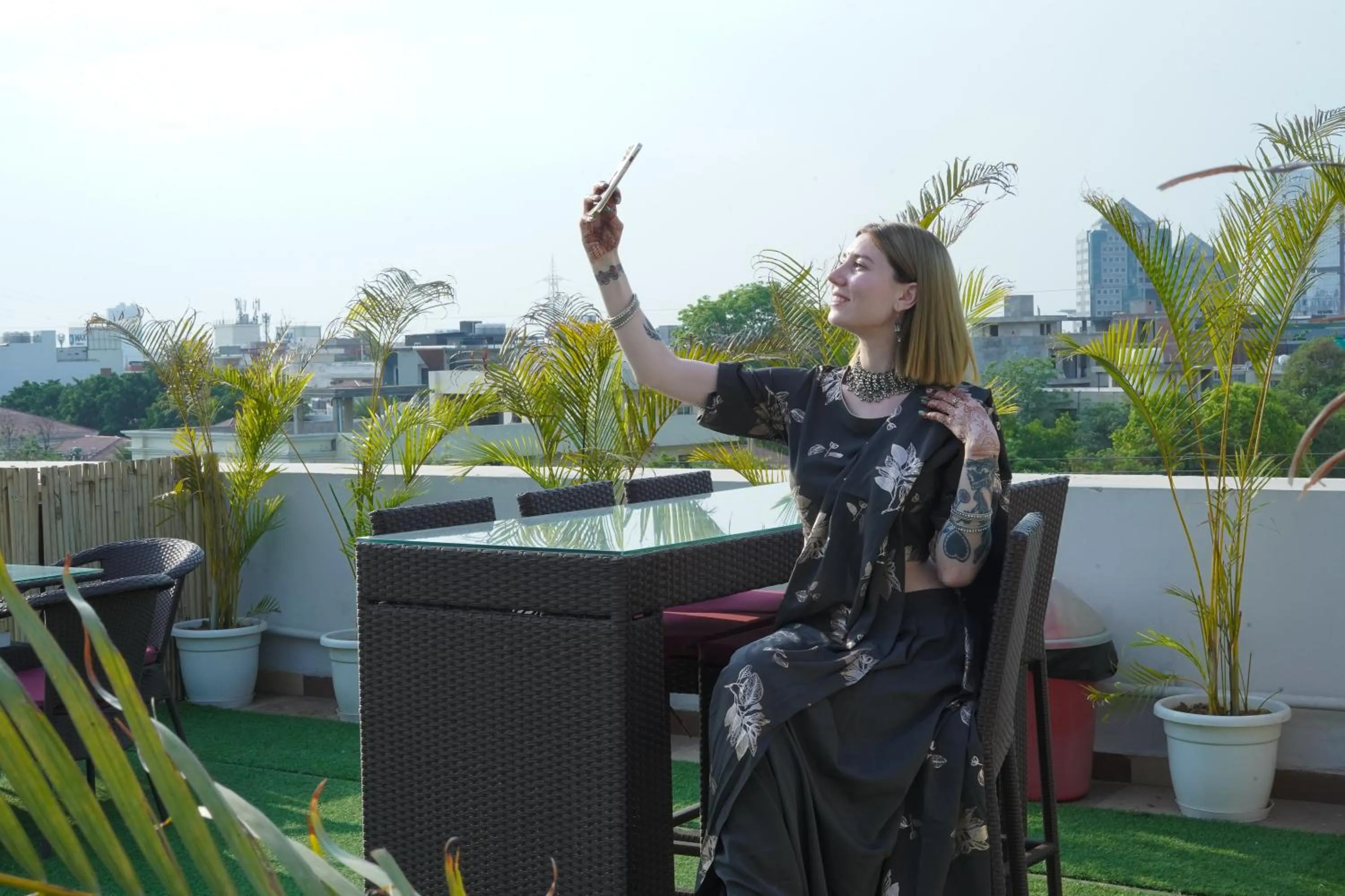 Day in Saltstayz Select - Huda City Center