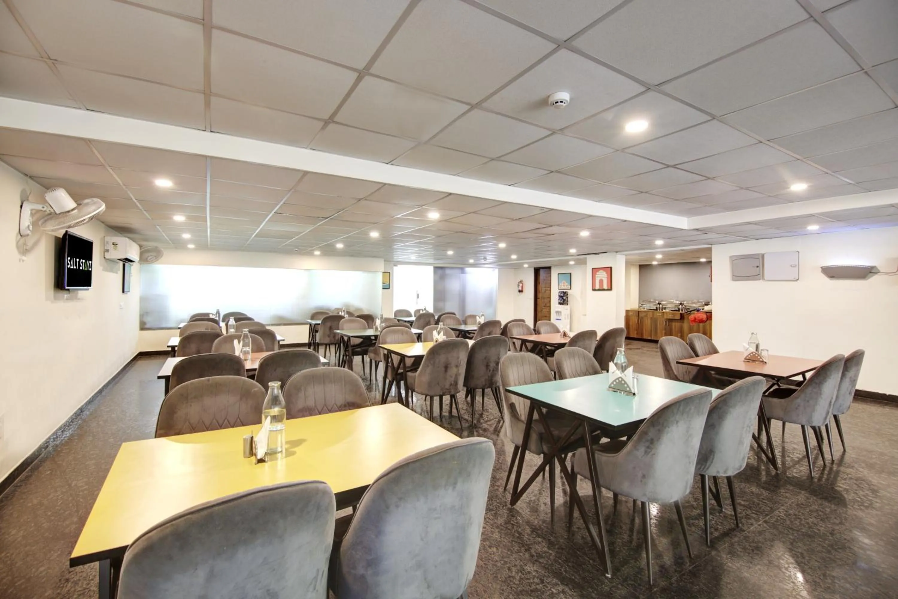 Restaurant/places to eat in Saltstayz Select - Huda City Center