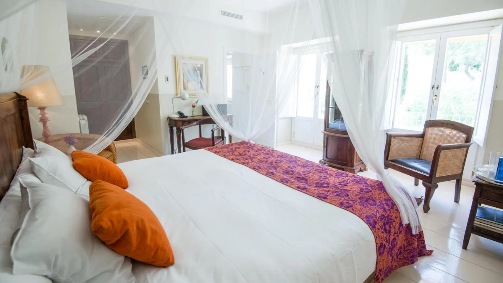 Bedroom, Bed in Hotel La Fuente de la Higuera