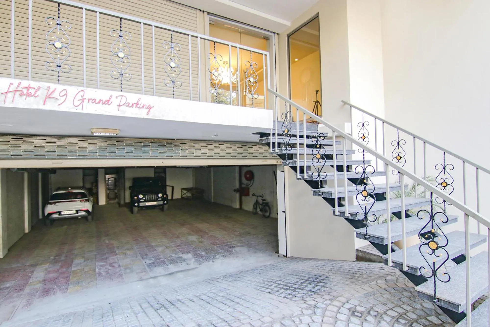 Facade/entrance in FabHotel Prime K9 Grand