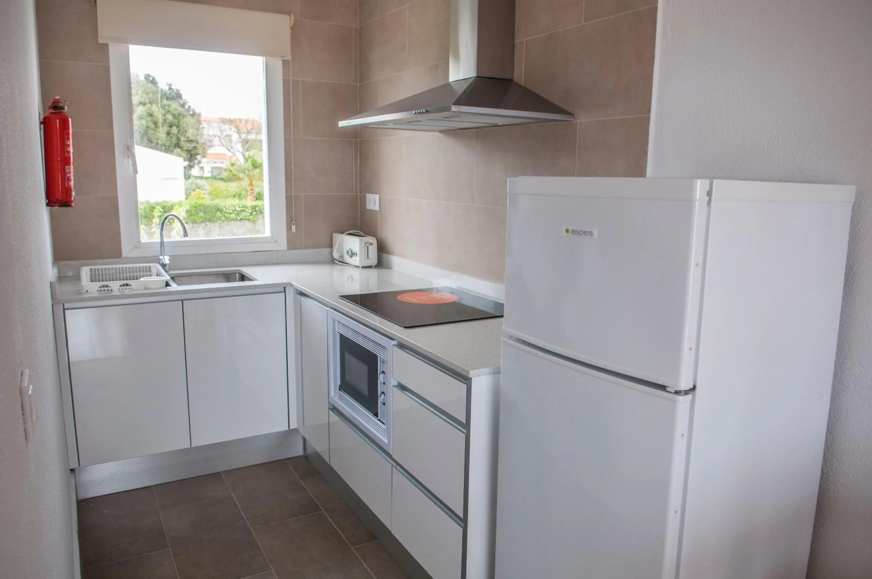 Kitchen or kitchenette in Naranjos Resort Menorca
