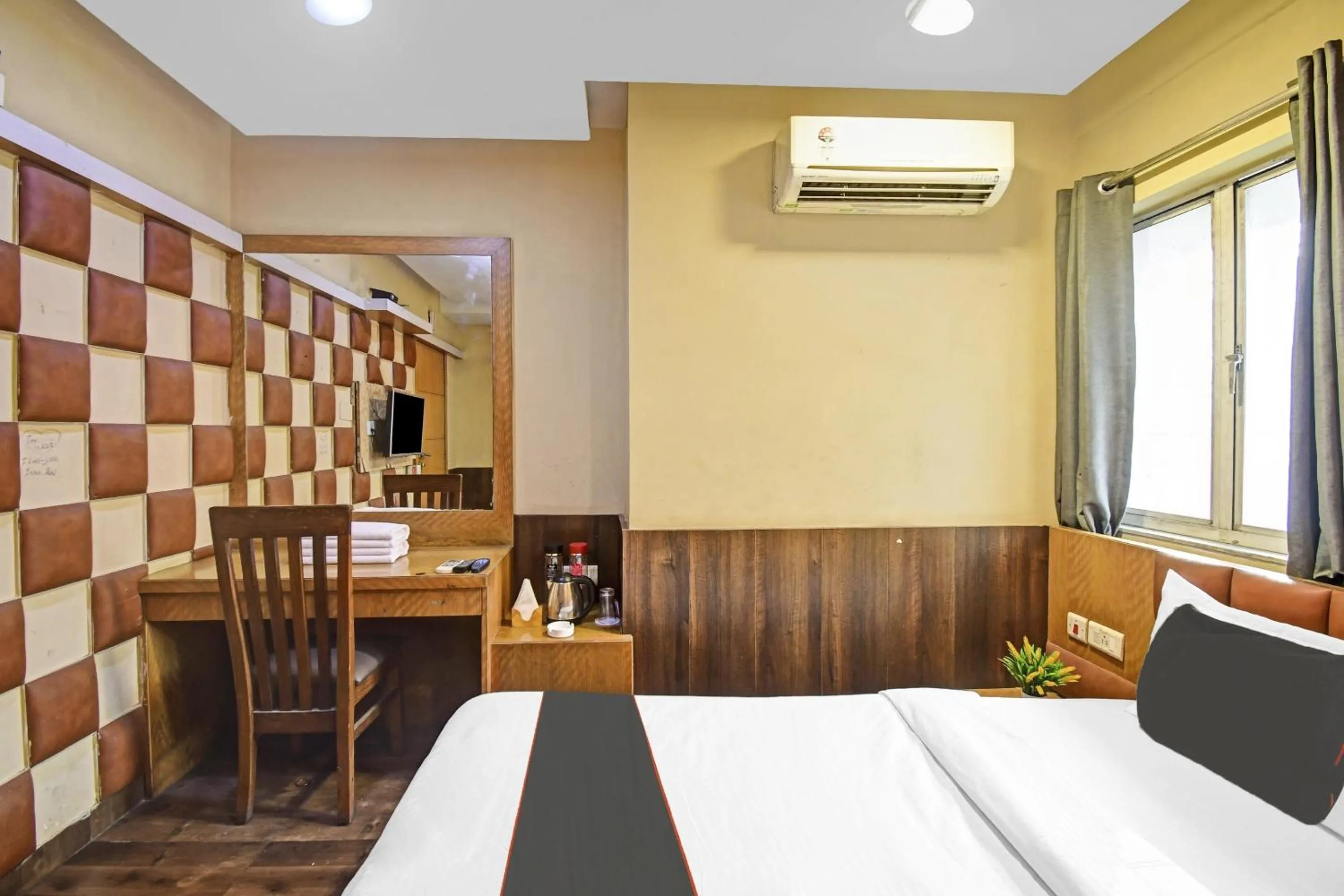 Bedroom, Bed in Super Collection O Avenue Regency Near Kalighat Kali Temple
