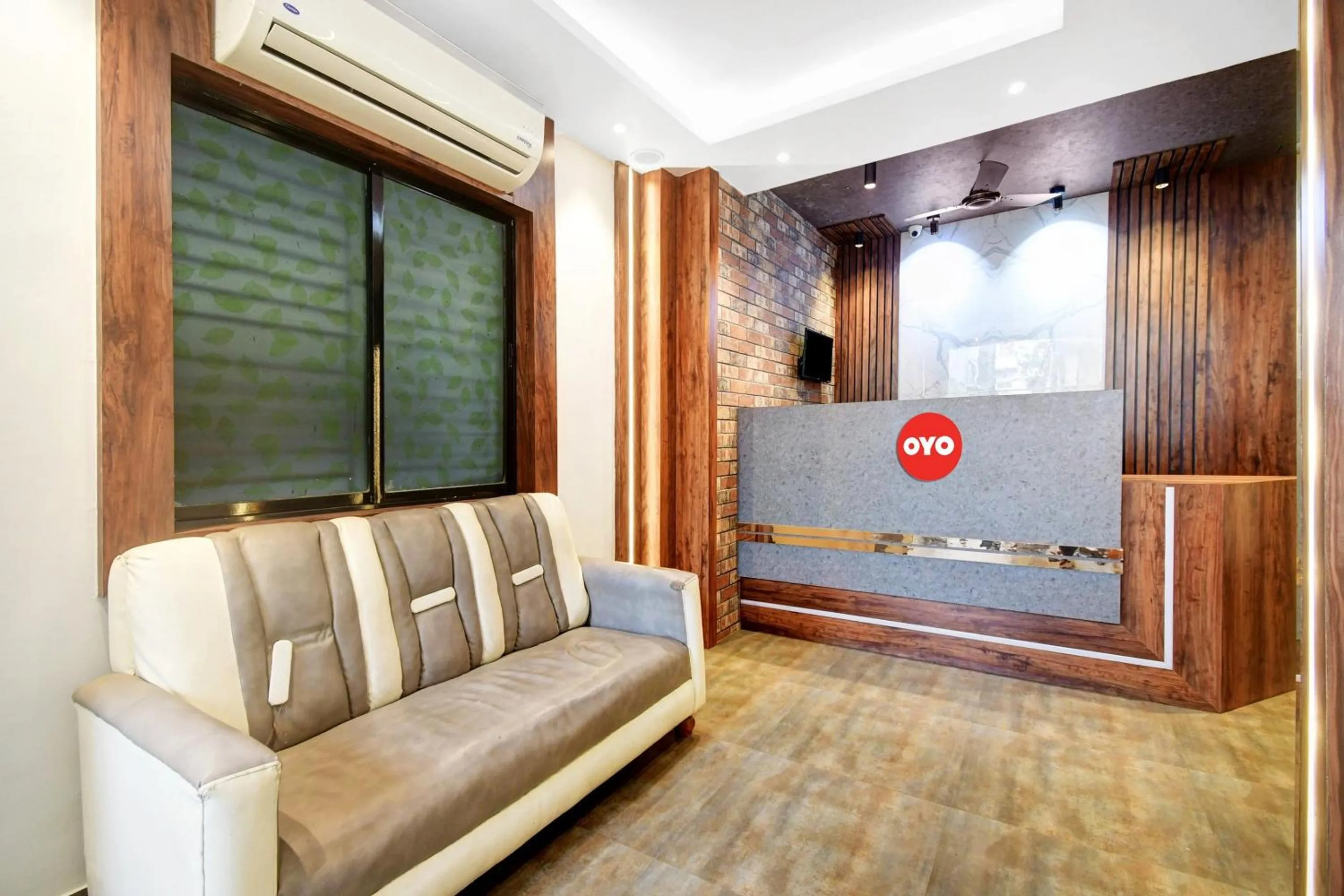 Lobby or reception in Super Hotel O Grand Lazeez Dumurjala outdoor Stadium