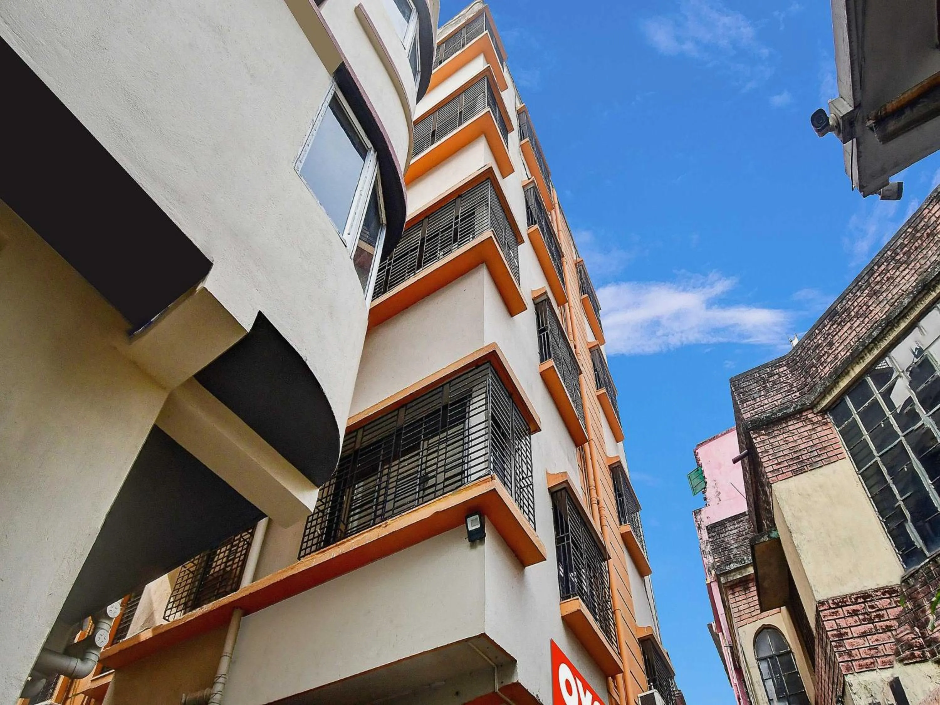 Facade/entrance in Super Hotel O Grand Lazeez Dumurjala outdoor Stadium