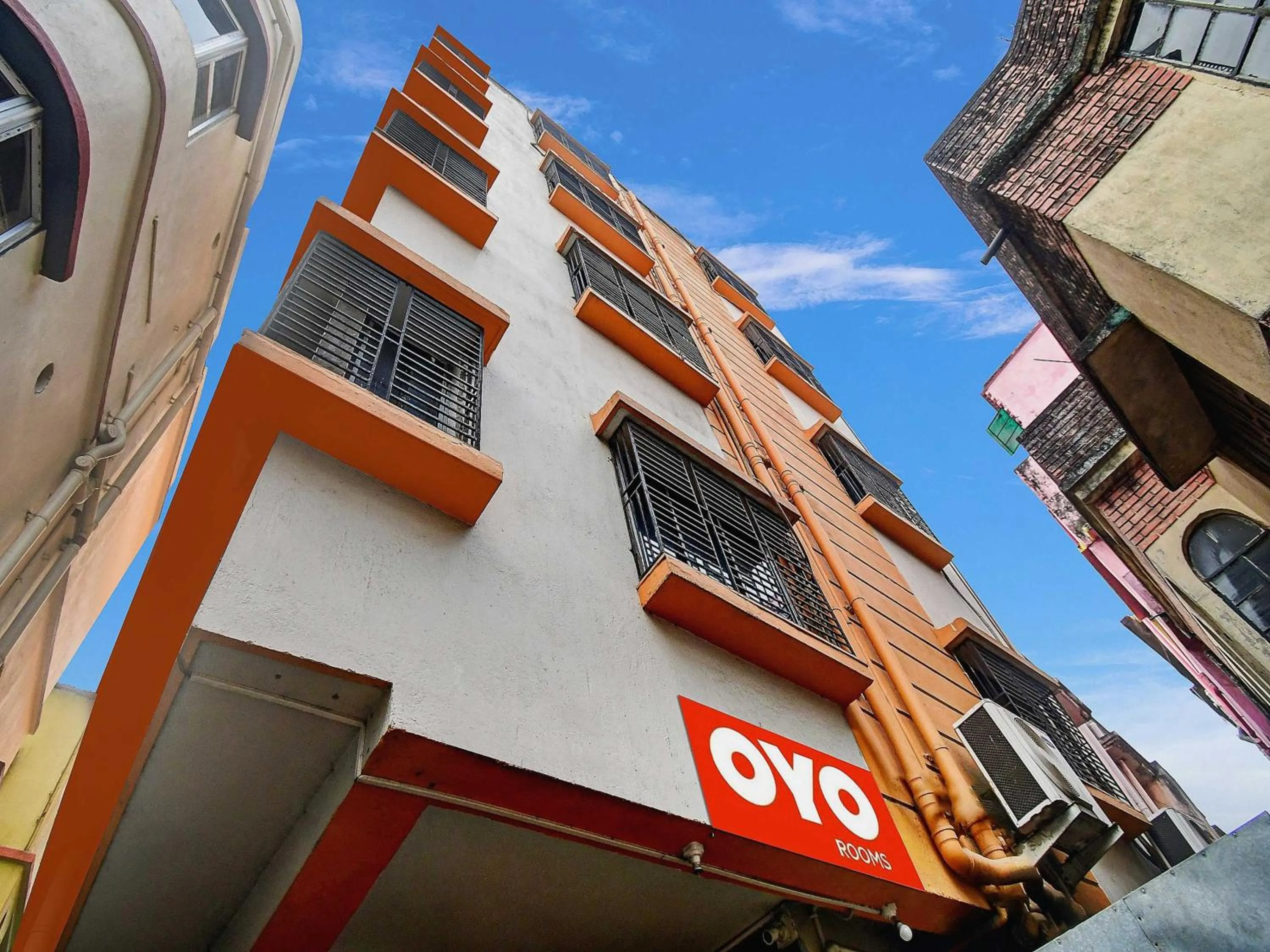 Facade/entrance in Super Hotel O Grand Lazeez Dumurjala outdoor Stadium