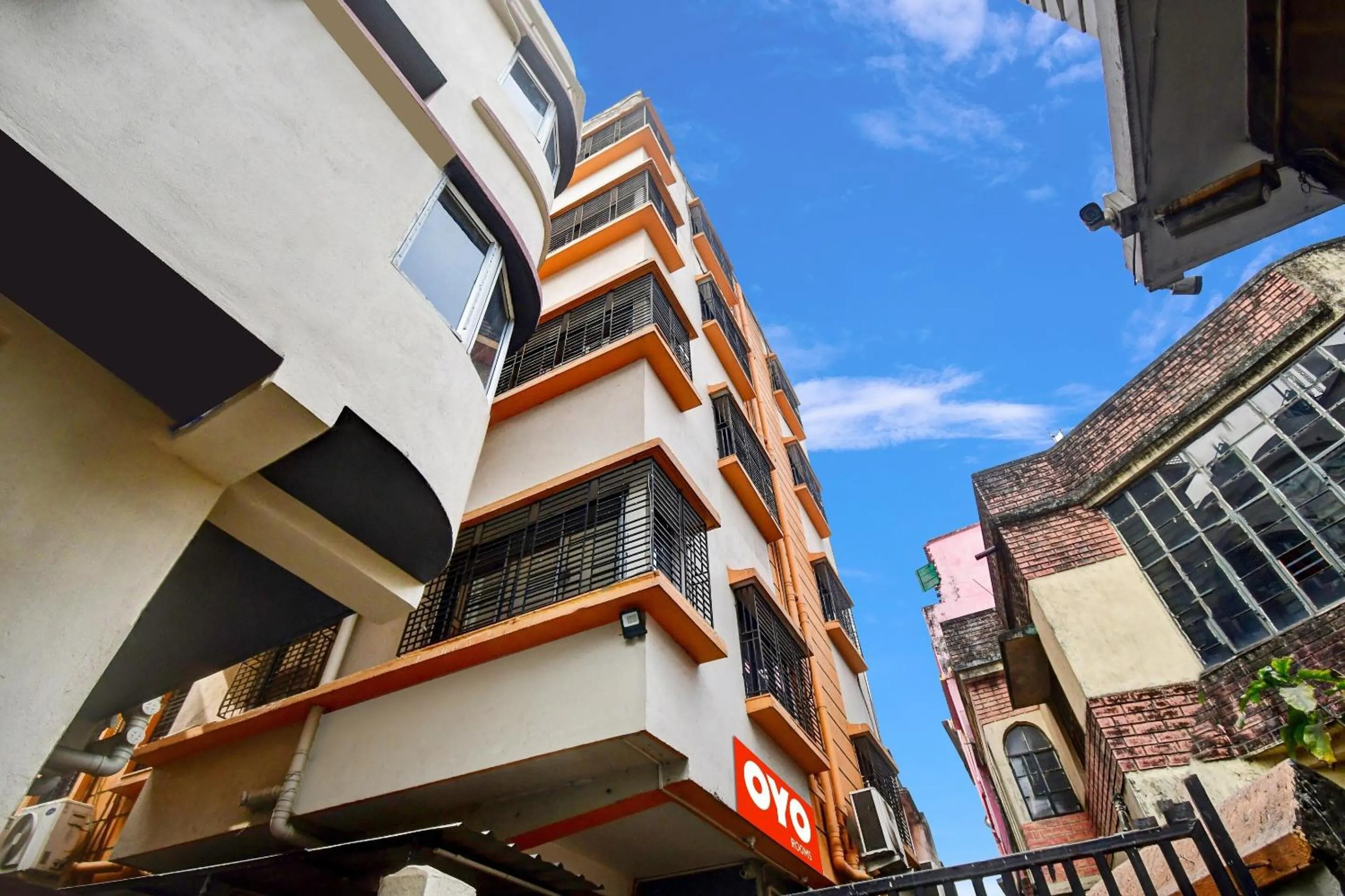 Facade/entrance in Super Hotel O Grand Lazeez Dumurjala outdoor Stadium