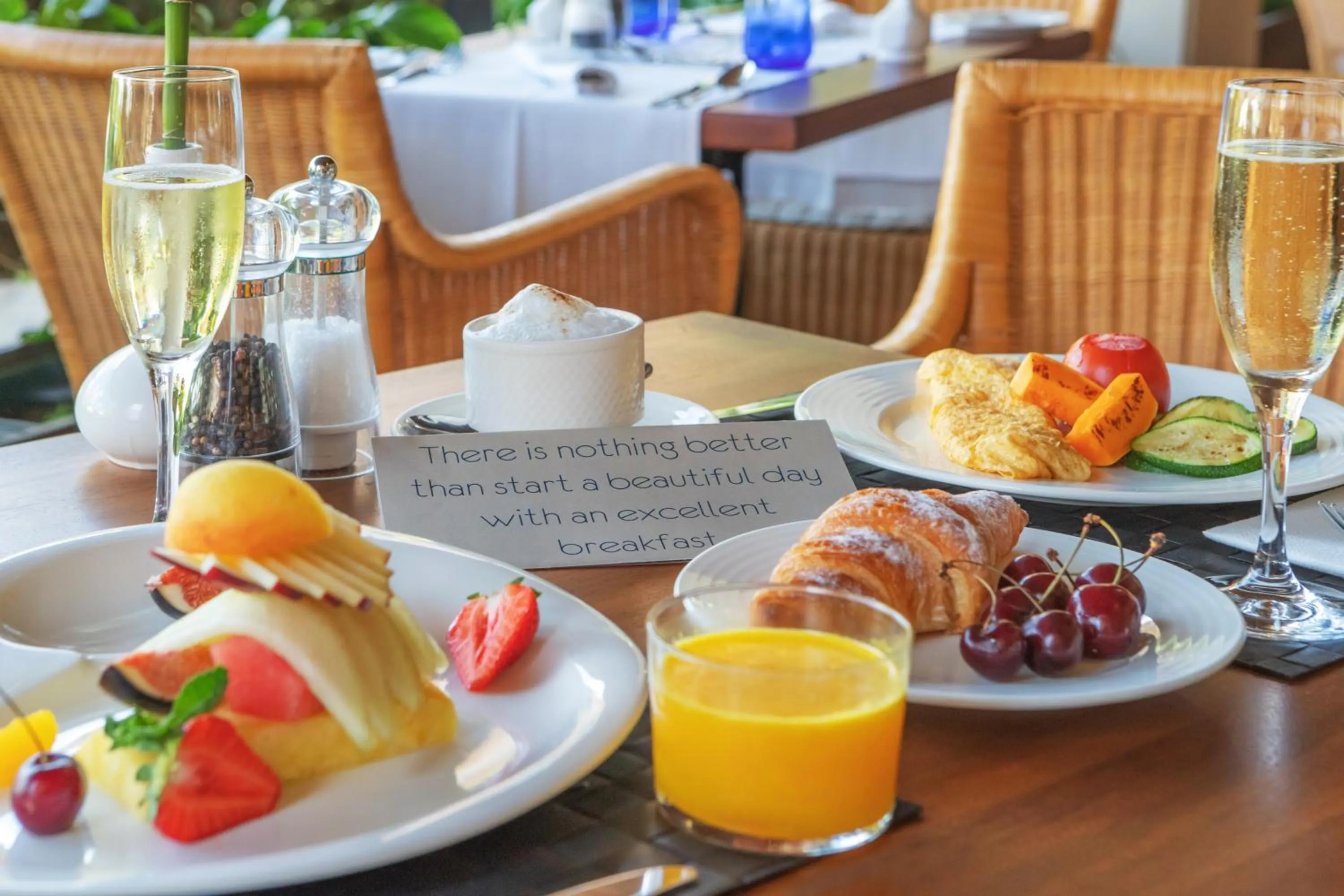 Restaurant/places to eat in La Quinta Menorca by PortBlue Boutique - Adults Only