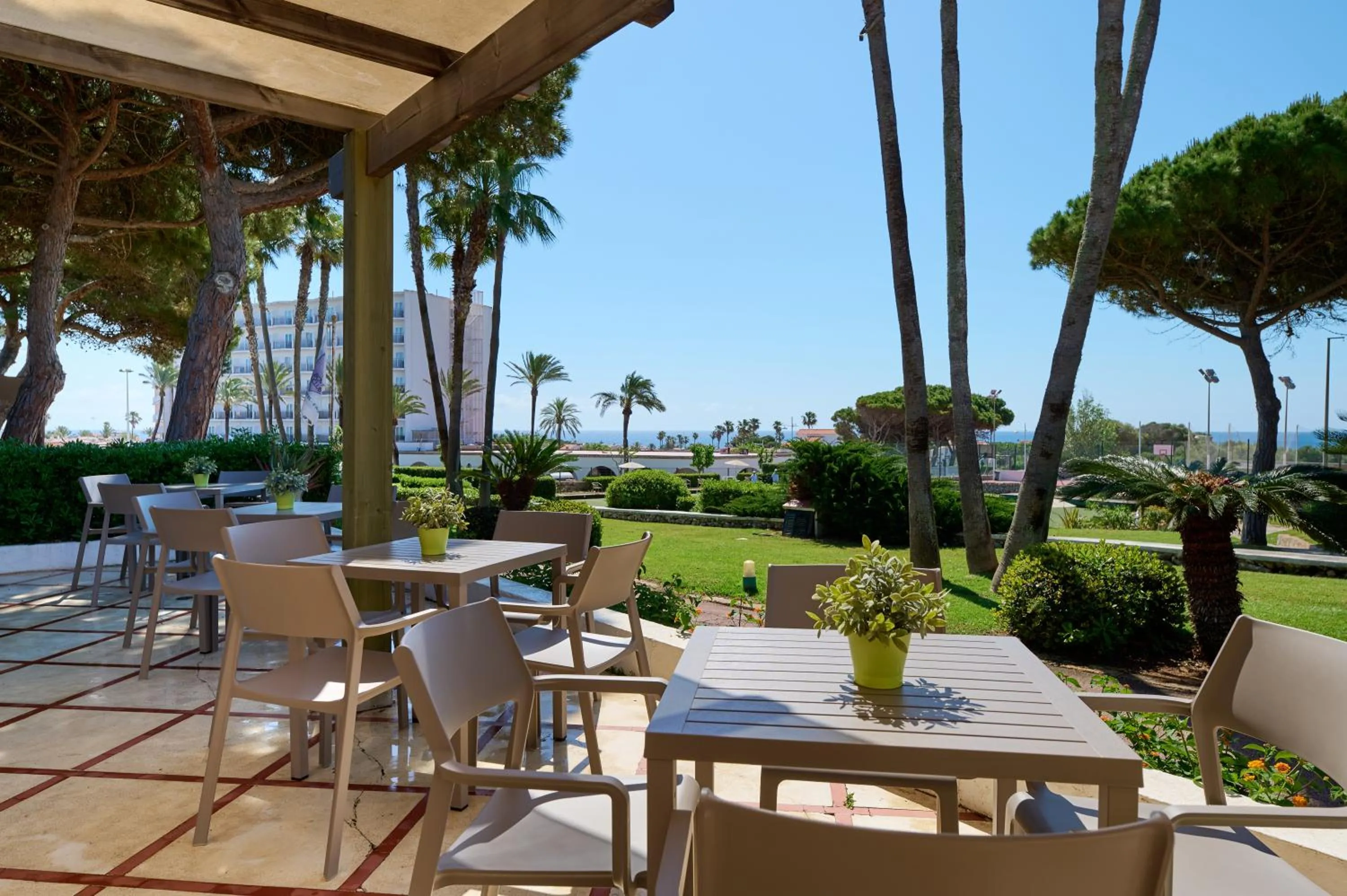 Property building in Alua Illa de Menorca