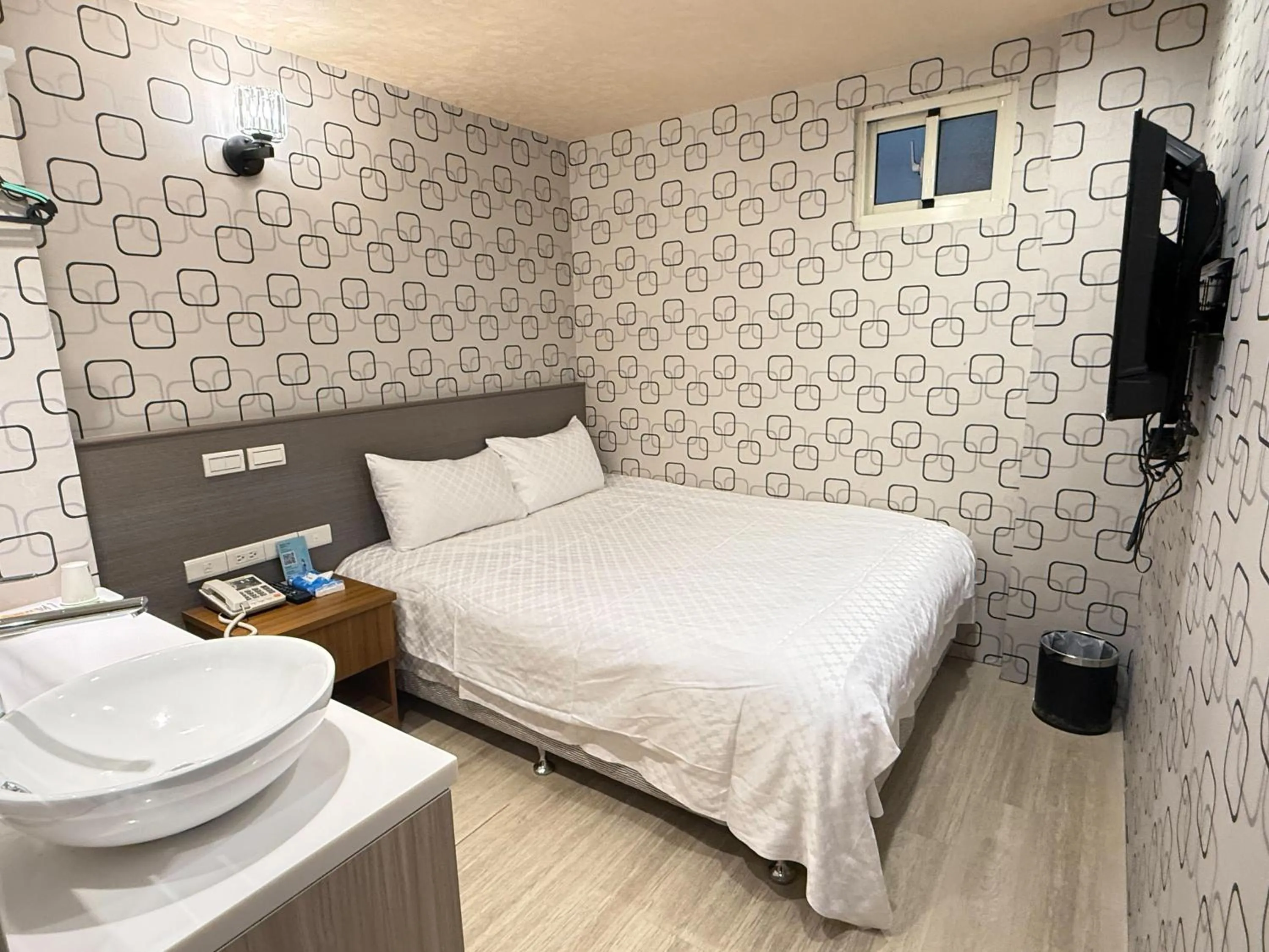 On site, Bed in Taiwan Seven Days Boutique Hotel