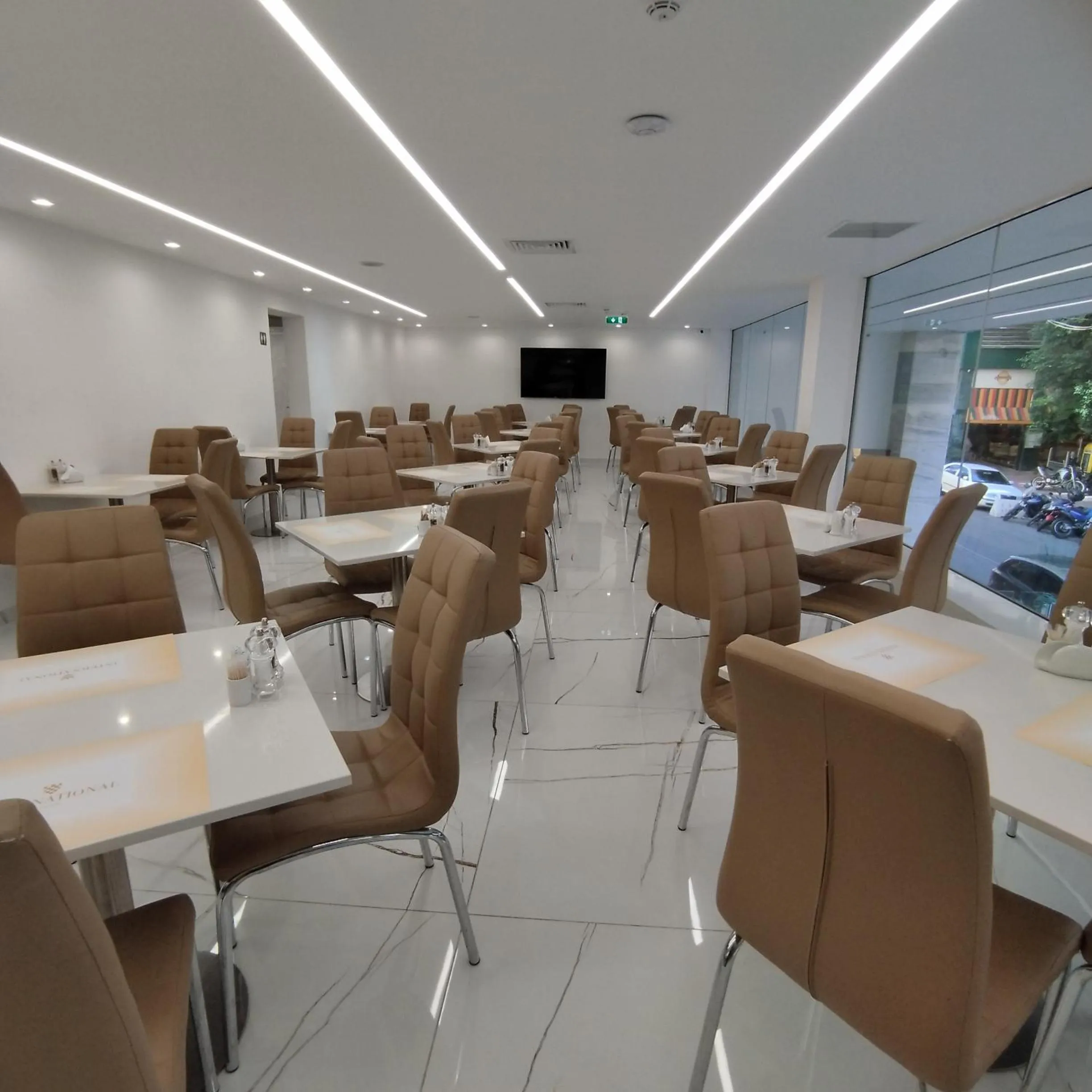 Restaurant/places to eat in International Atene hotel