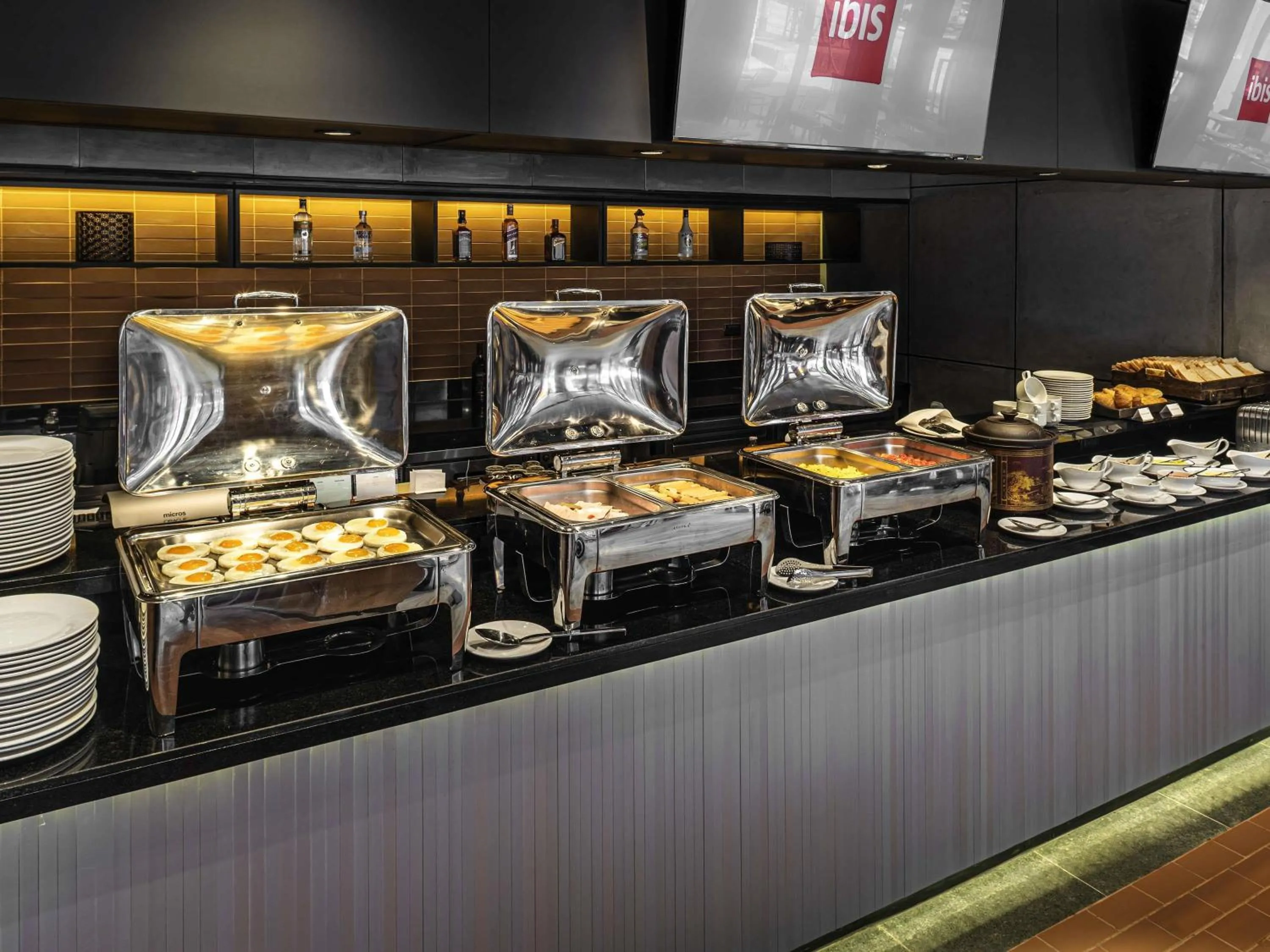 Restaurant/places to eat in ibis Chiang Mai Nimman Journeyhub