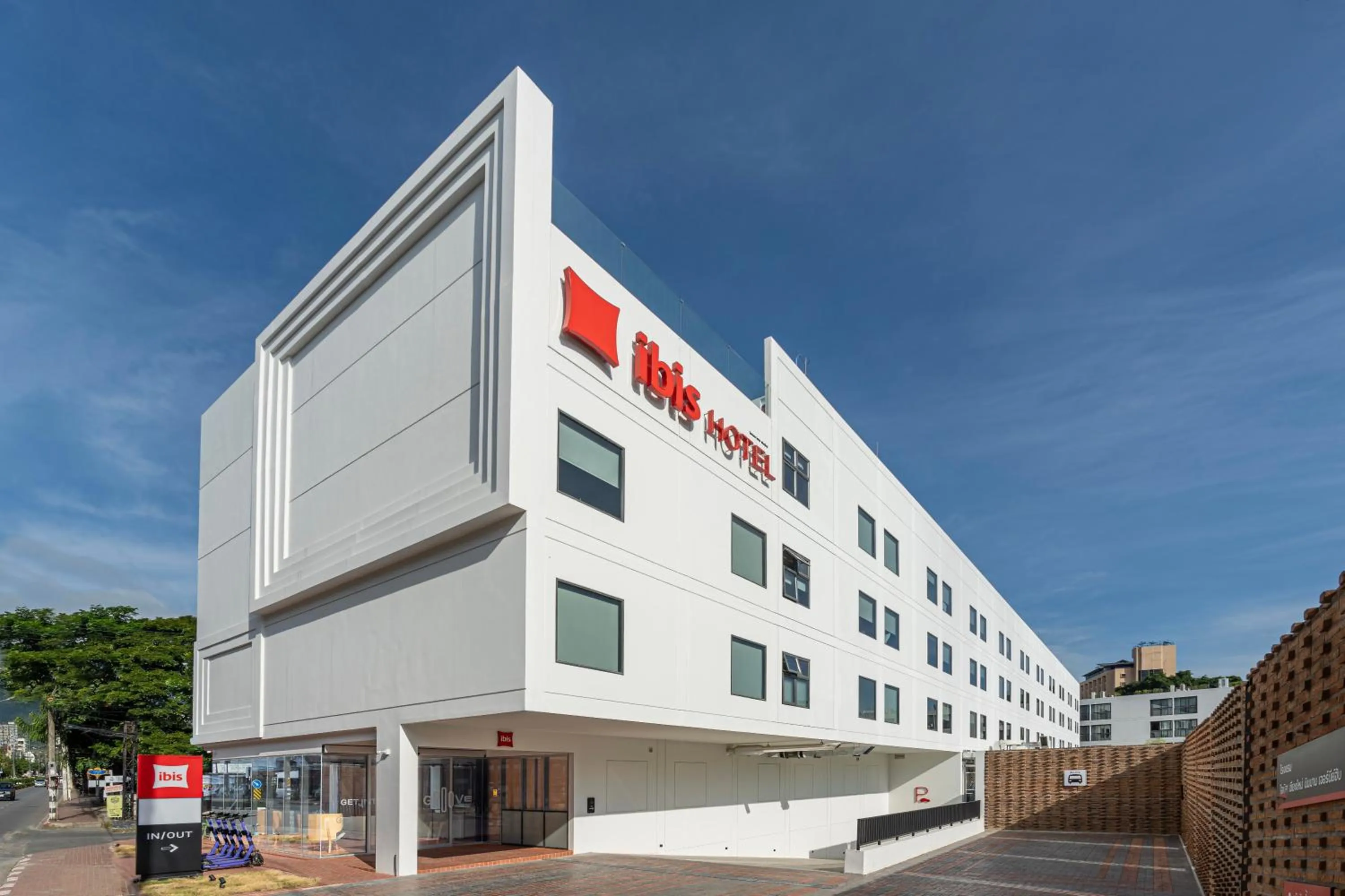 Property building in ibis Chiang Mai Nimman Journeyhub