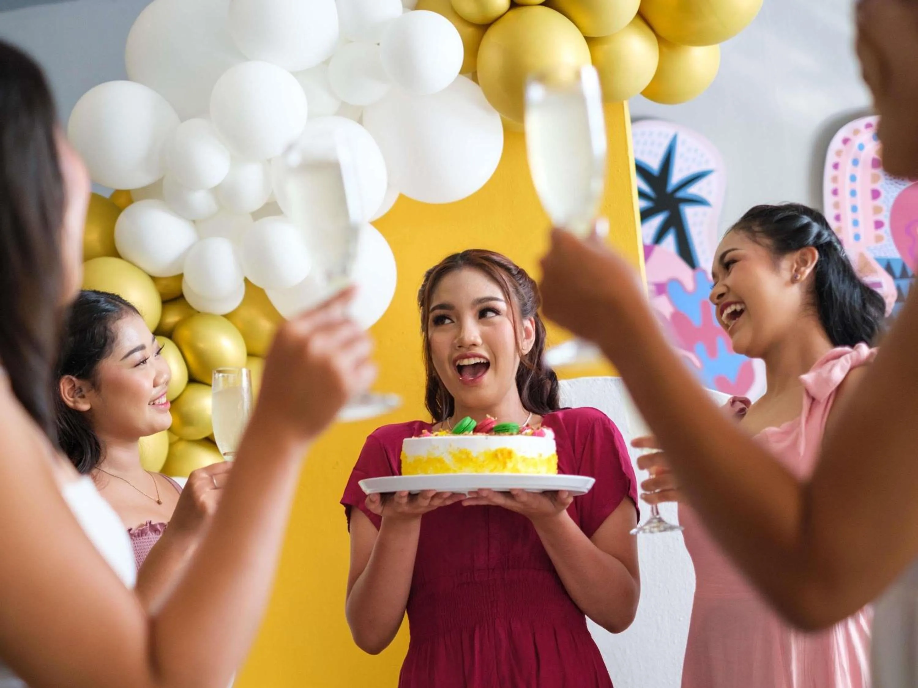 Lounge or bar in Grand Mercure Bali Seminyak