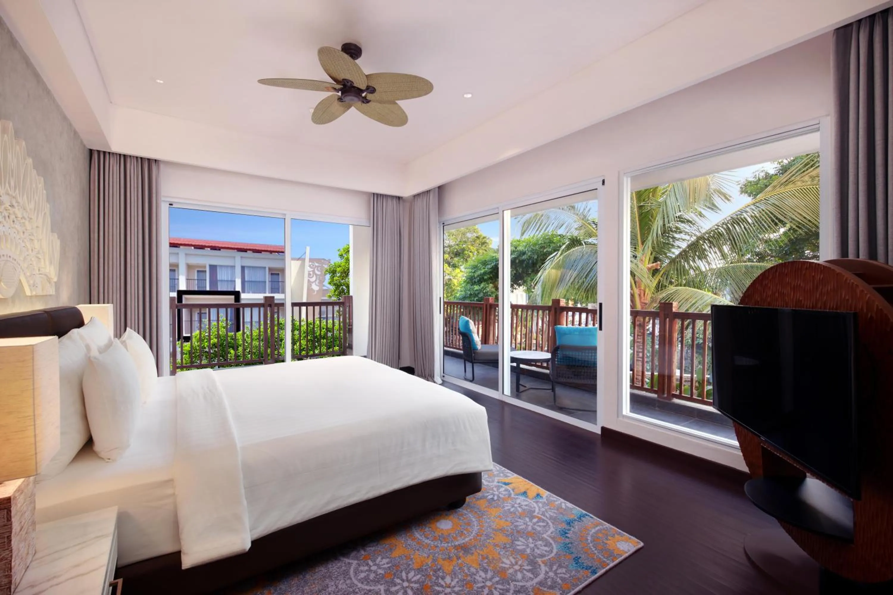 Bed in Grand Mercure Bali Seminyak