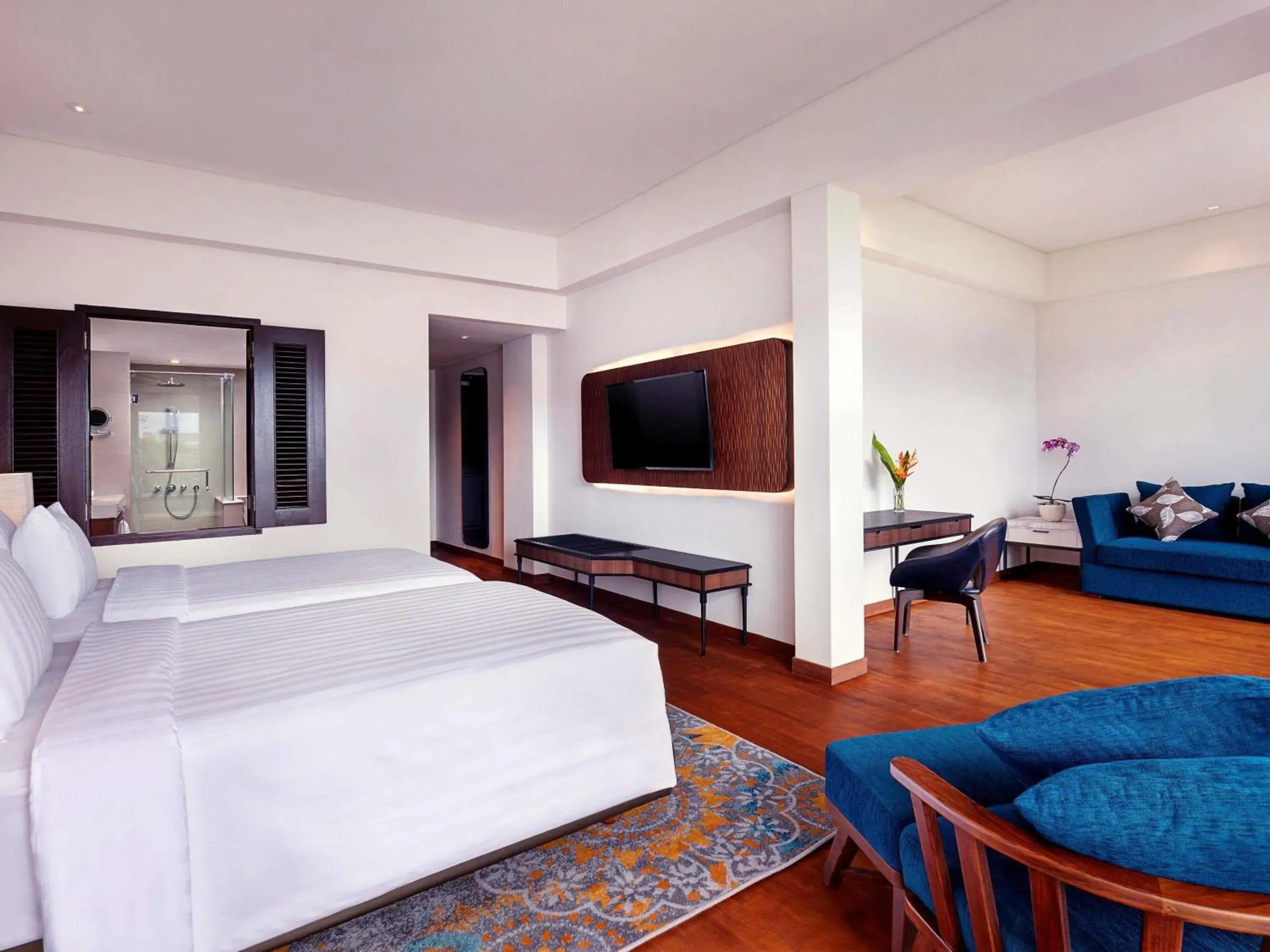 Junior Suite with Two Single Beds in Grand Mercure Bali Seminyak Junior Suite with Two Single Beds in Grand Mercure Bali Seminyak