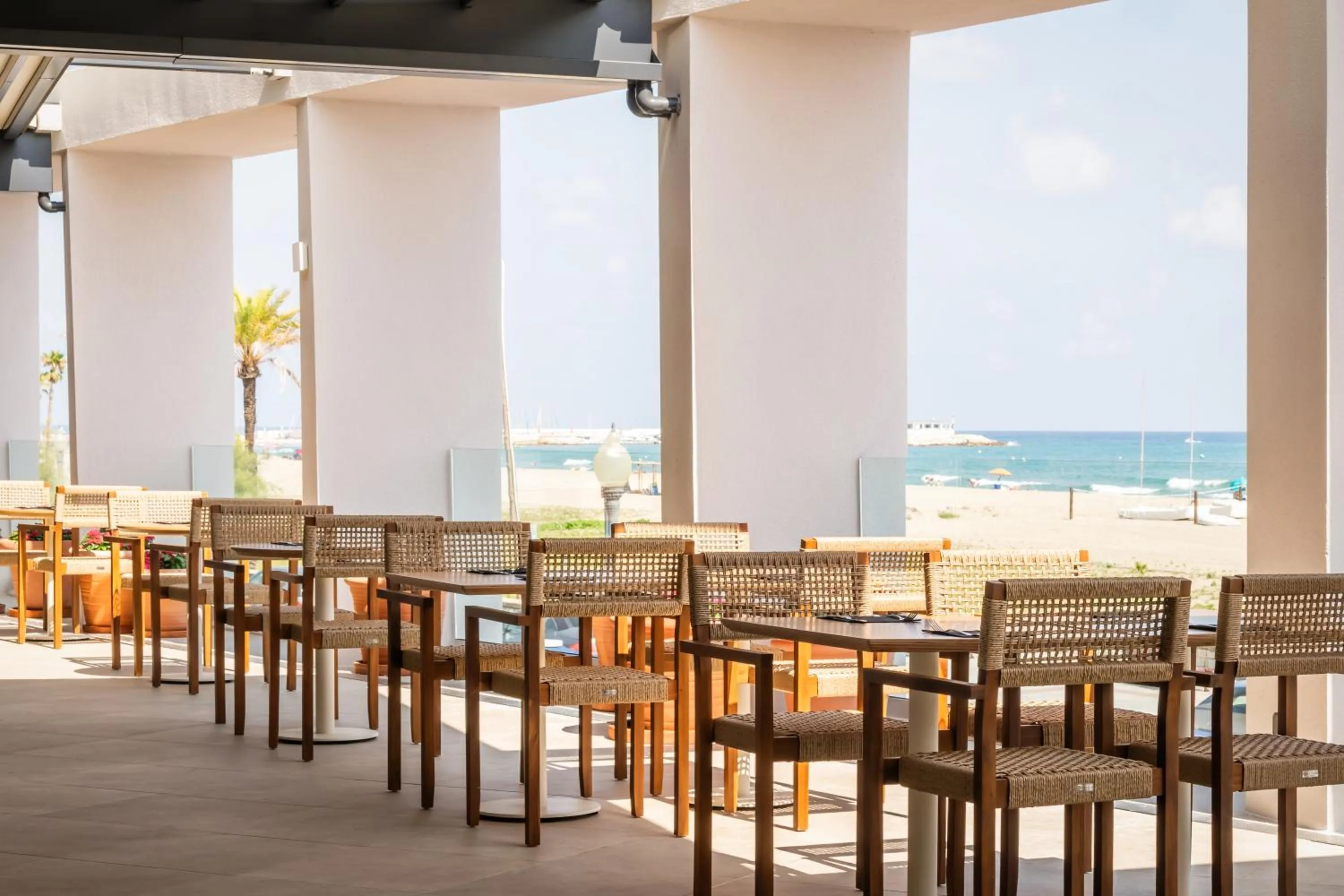 Restaurant/places to eat in Estival Maramar