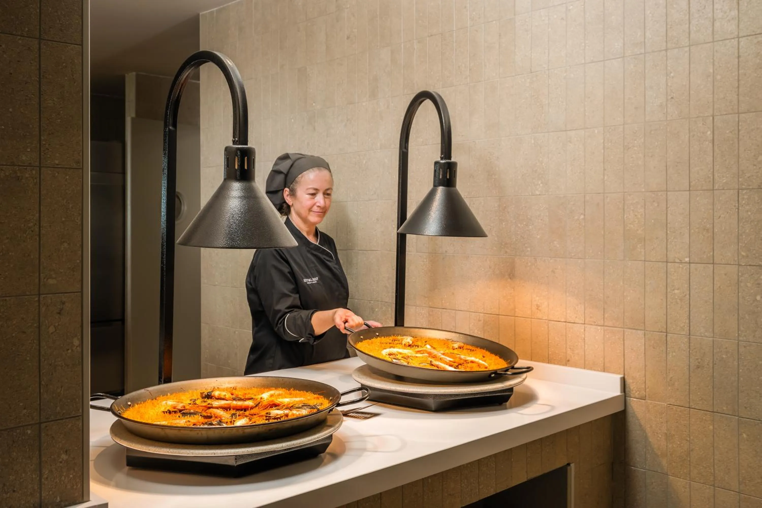 Restaurant/places to eat in Estival Maramar