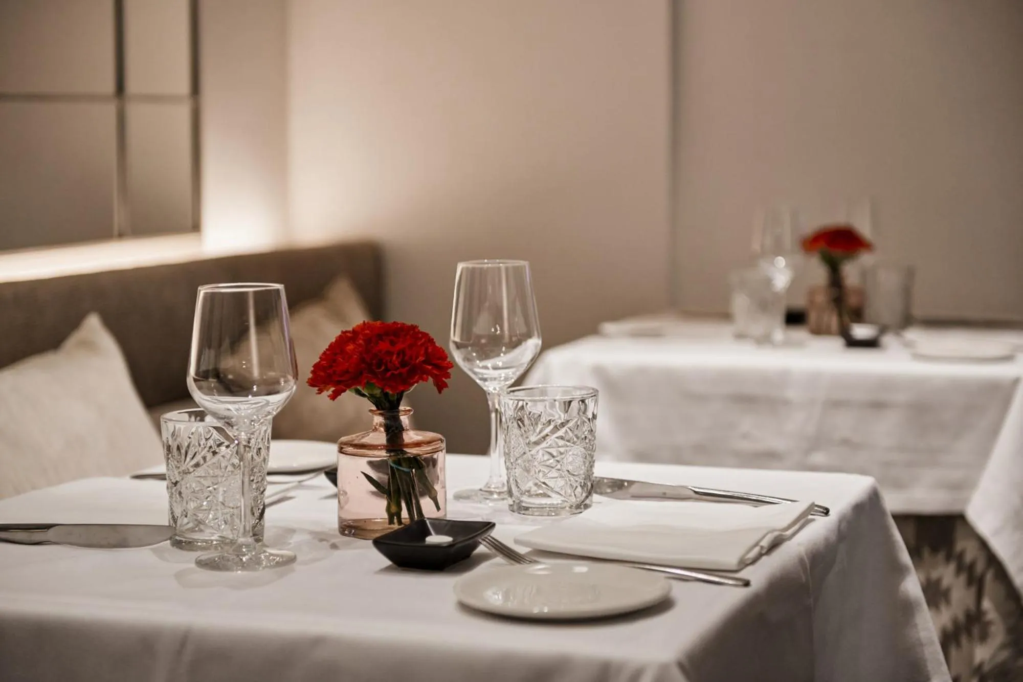 Restaurant/places to eat in Hospes Puerta de Alcalá, a Member of Design Hotels