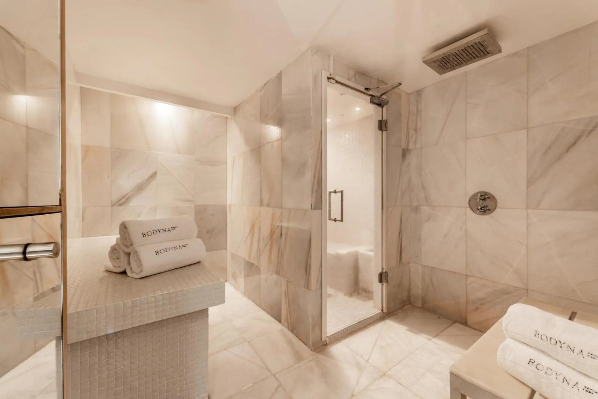 Spa and wellness centre/facilities in Hospes Puerta de Alcalá, a Member of Design Hotels