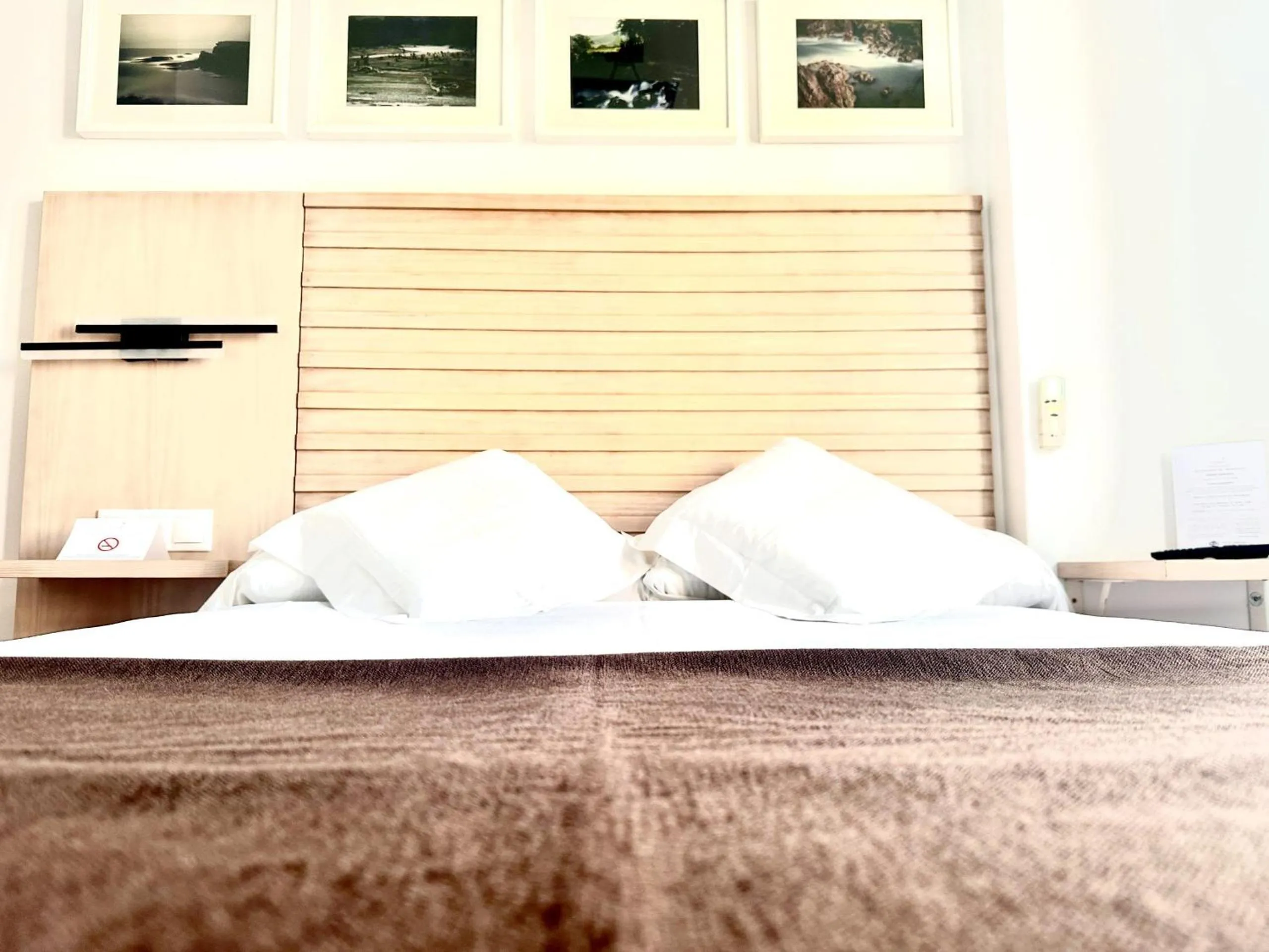 Bedroom, Bed in Arriadh